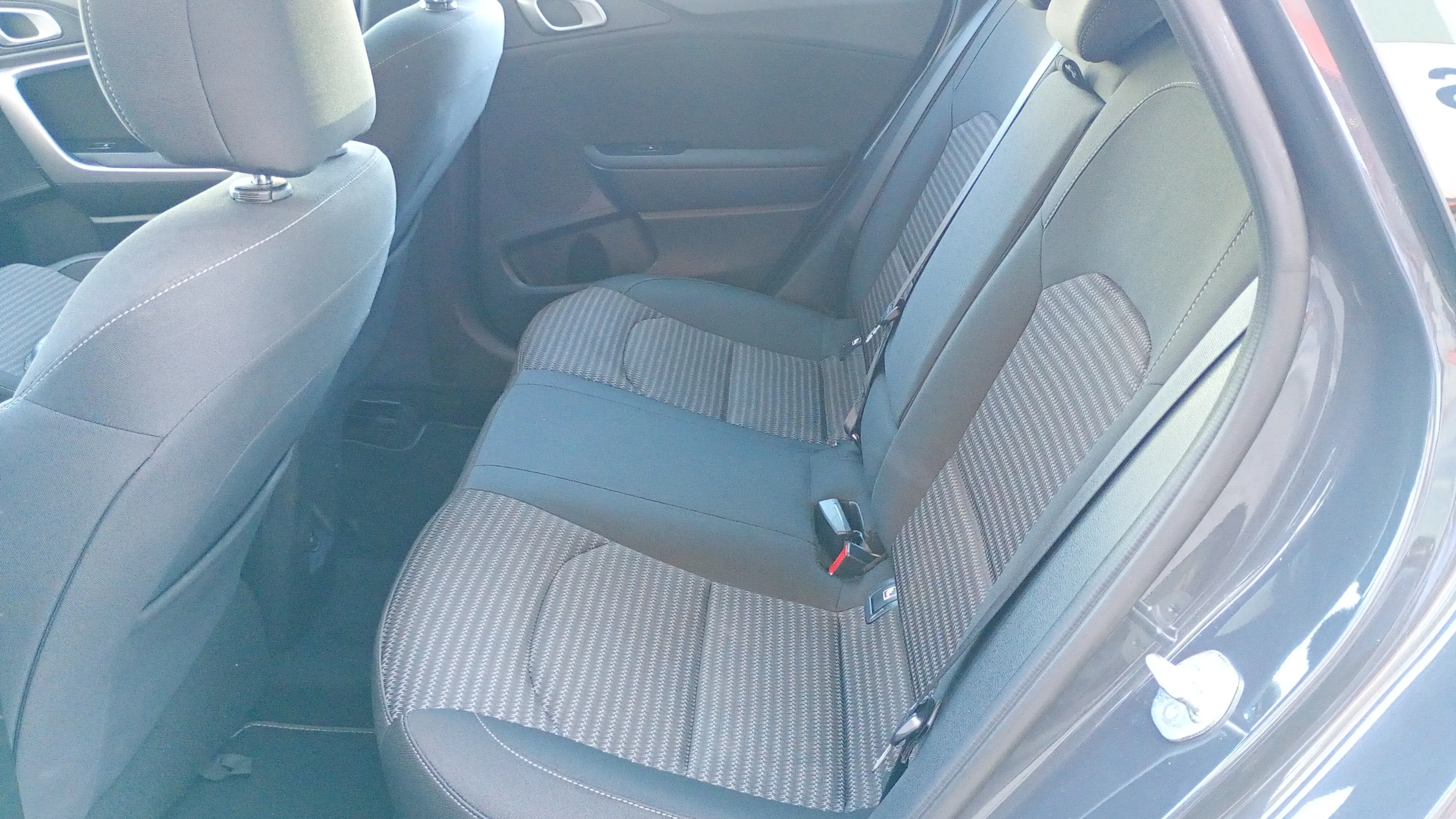 Kia Ceed 1.6 MHEV iMT Drive - foto 25