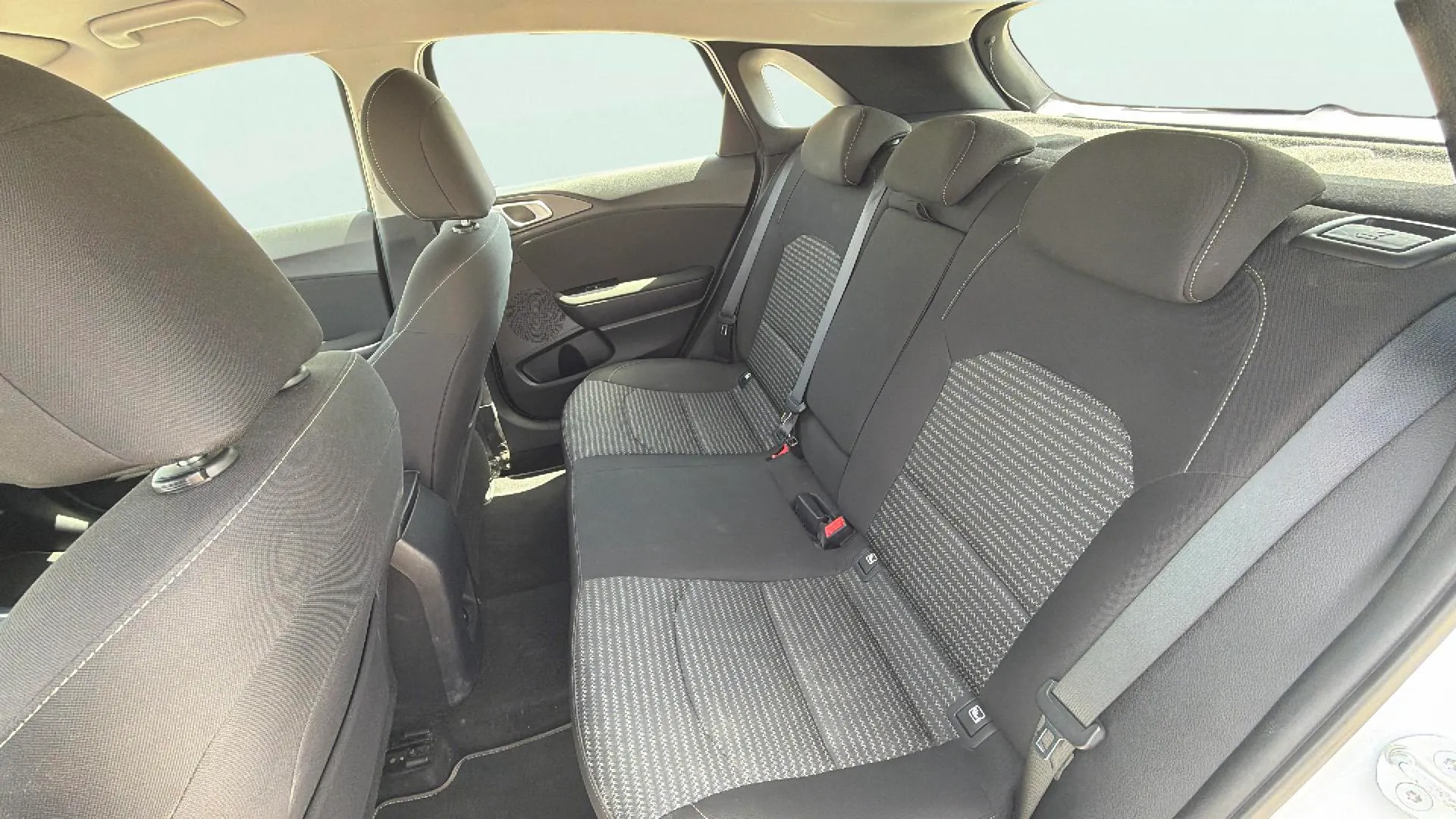 Kia Ceed 1.6 MHEV iMT Drive - foto 13