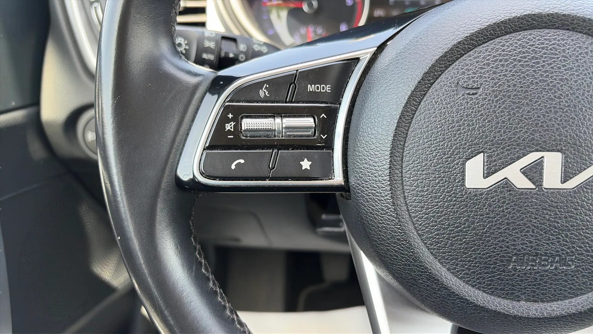Kia Ceed 1.6 MHEV iMT Drive - foto 17