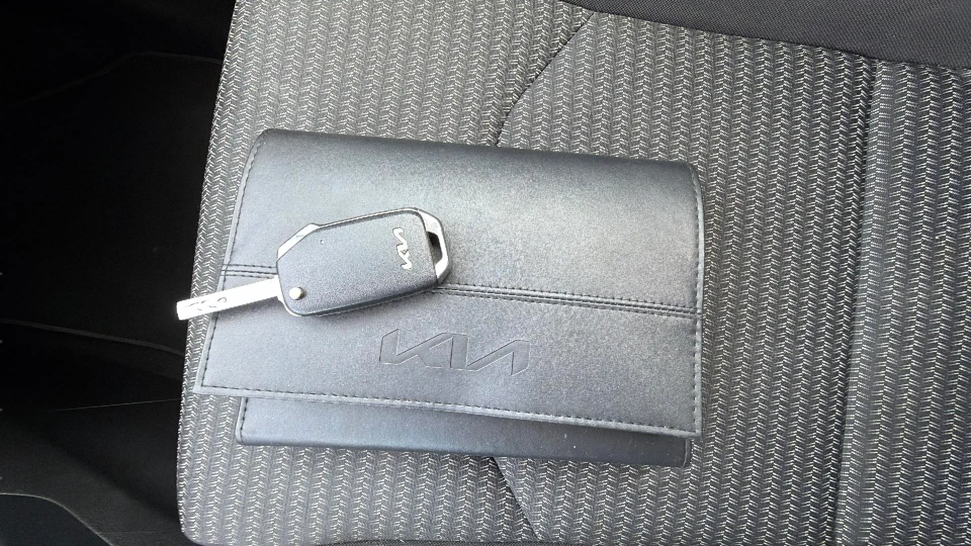 Kia Ceed 1.6 MHEV iMT Drive - foto 32