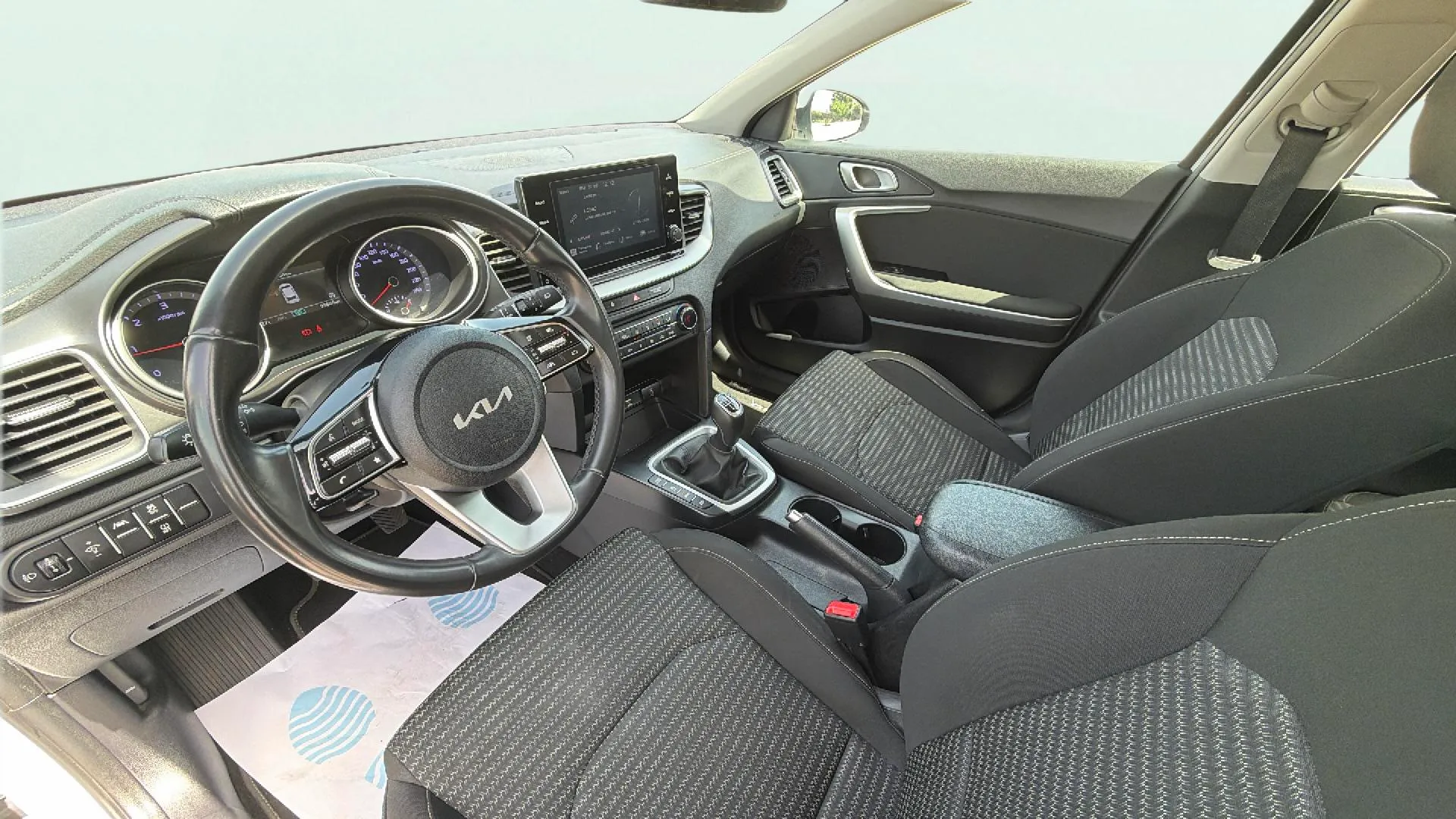 Kia Ceed 1.6 MHEV iMT Drive - foto 10