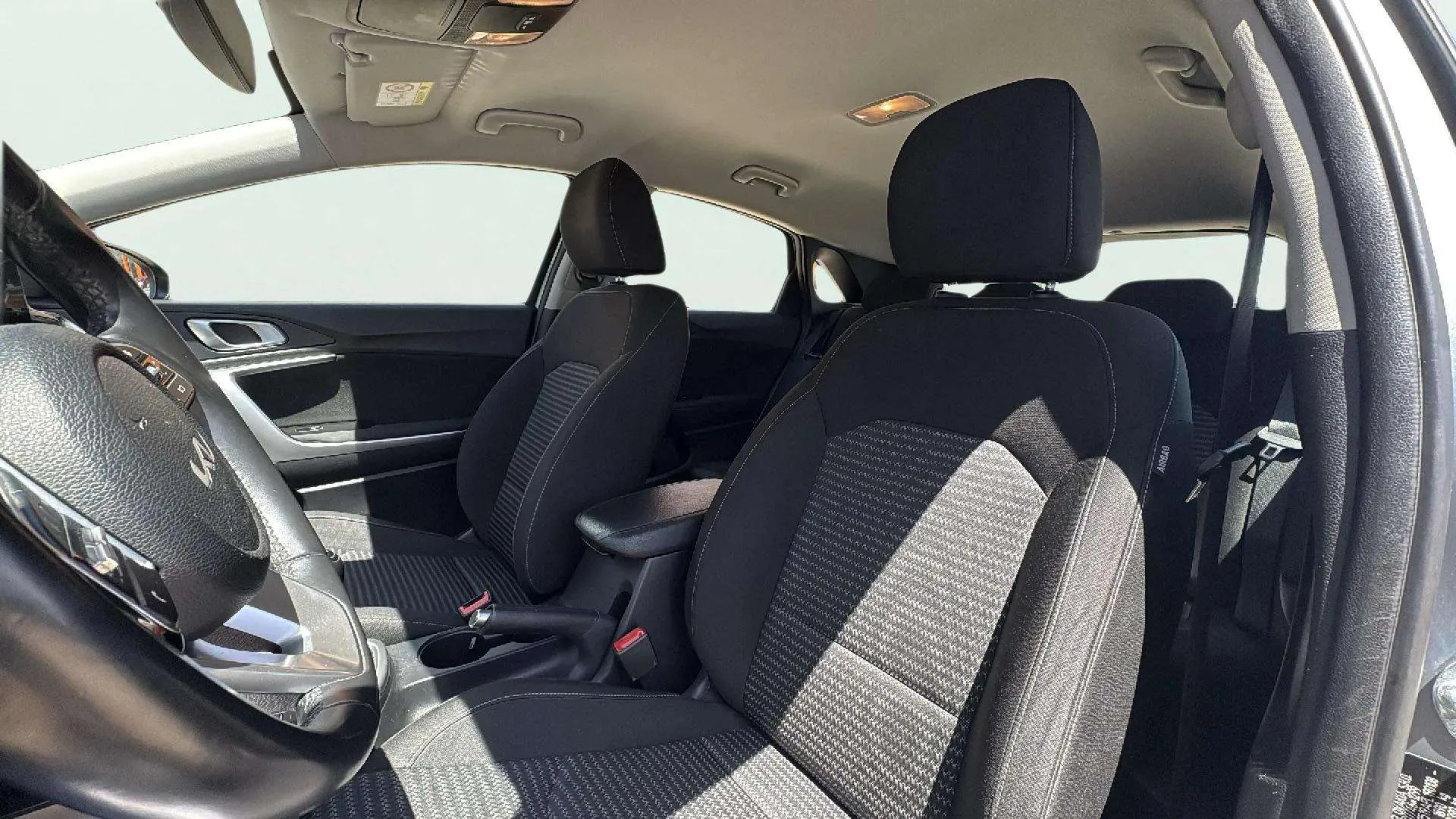 Kia Ceed 1.6 MHEV iMT Drive - foto 9