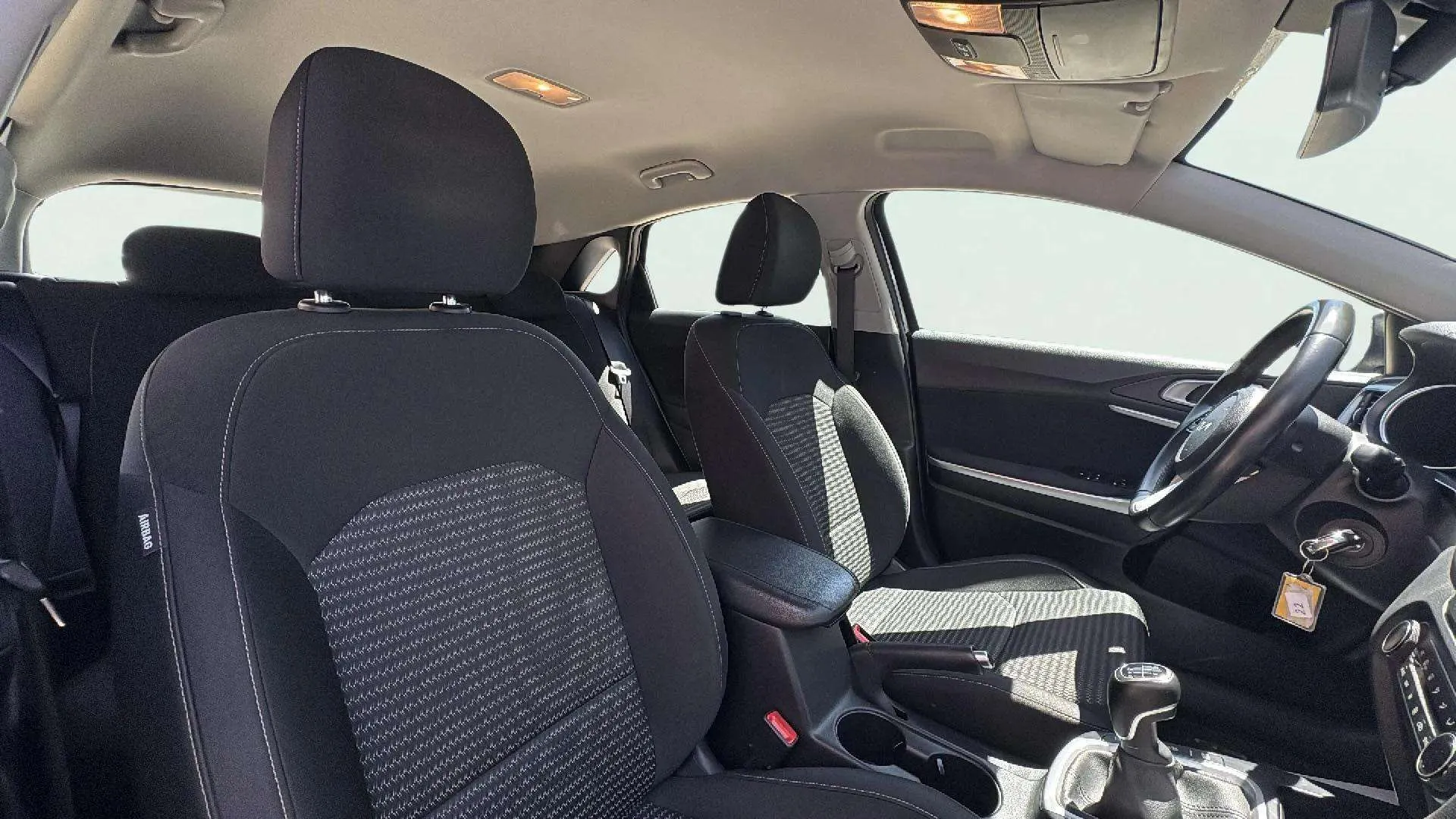 Kia Ceed 1.6 MHEV iMT Drive - foto 10