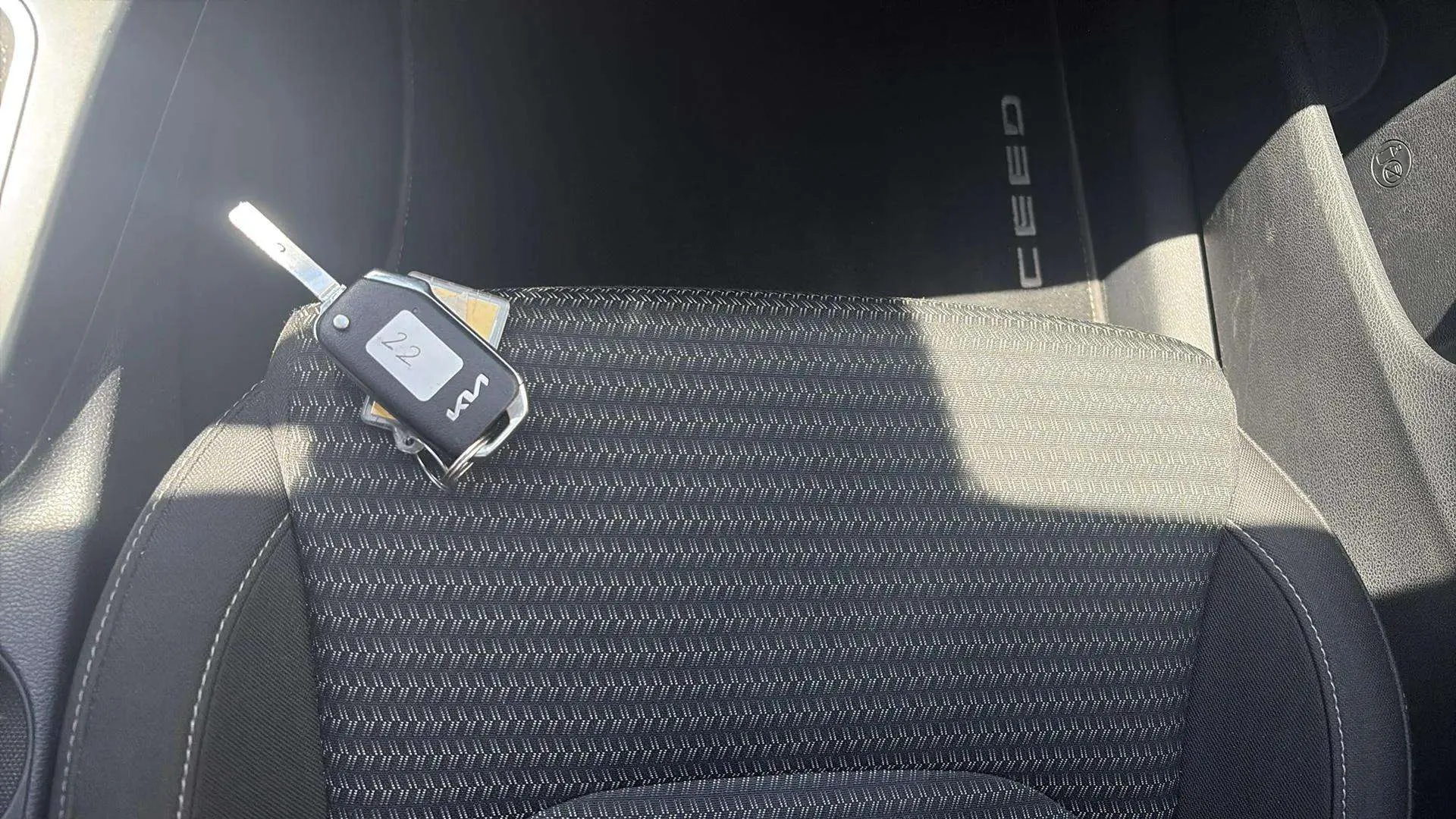 Kia Ceed 1.6 MHEV iMT Drive - foto 25