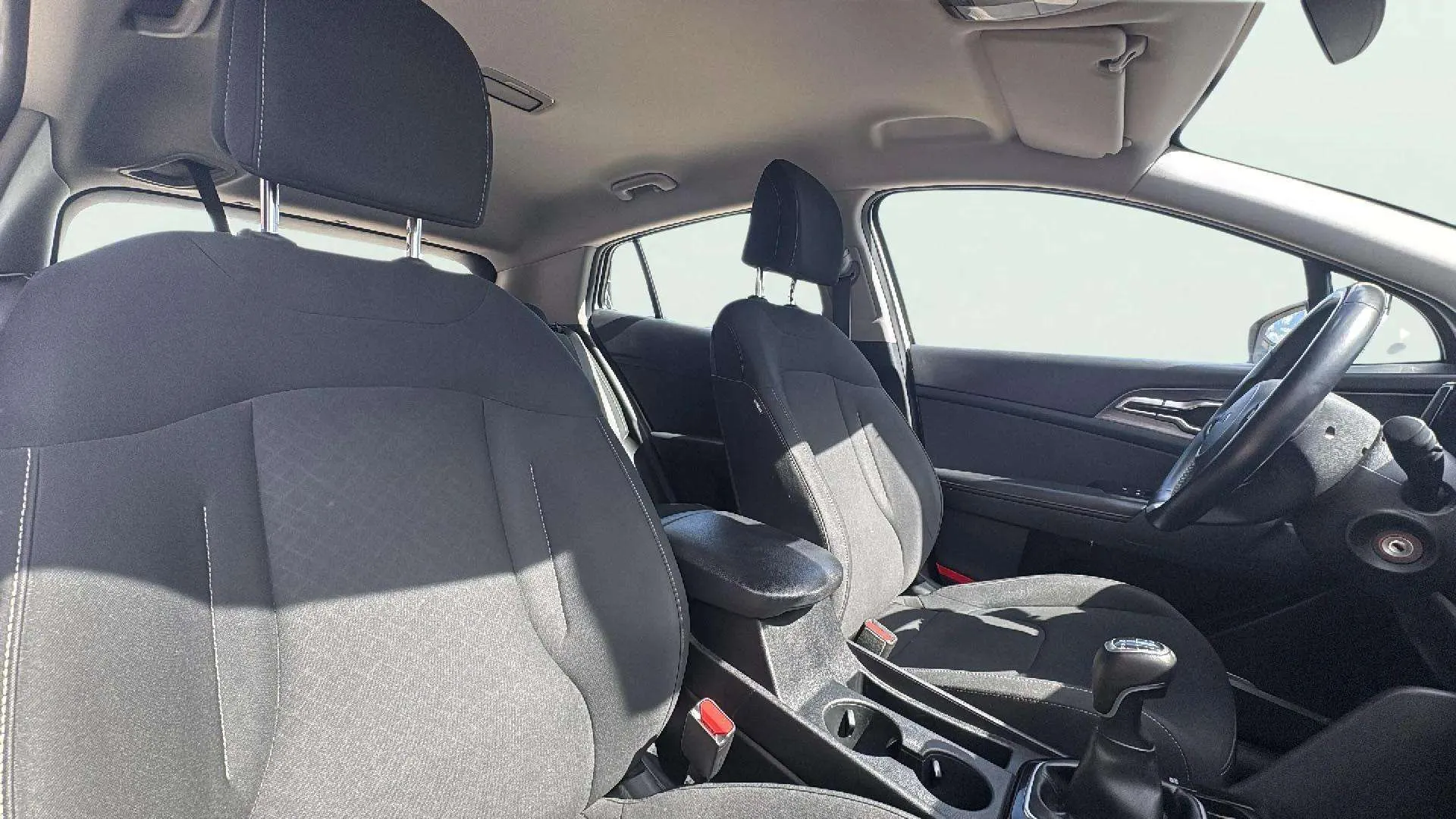 Kia Sportage 1.6 CRDi MHEV Business 4x2 - foto 10