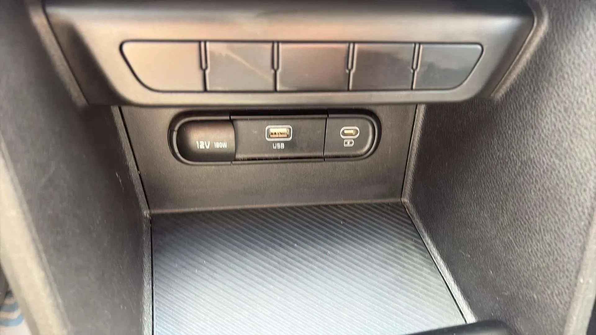 Kia Sportage 1.6 CRDi MHEV Business 4x2 - foto 22
