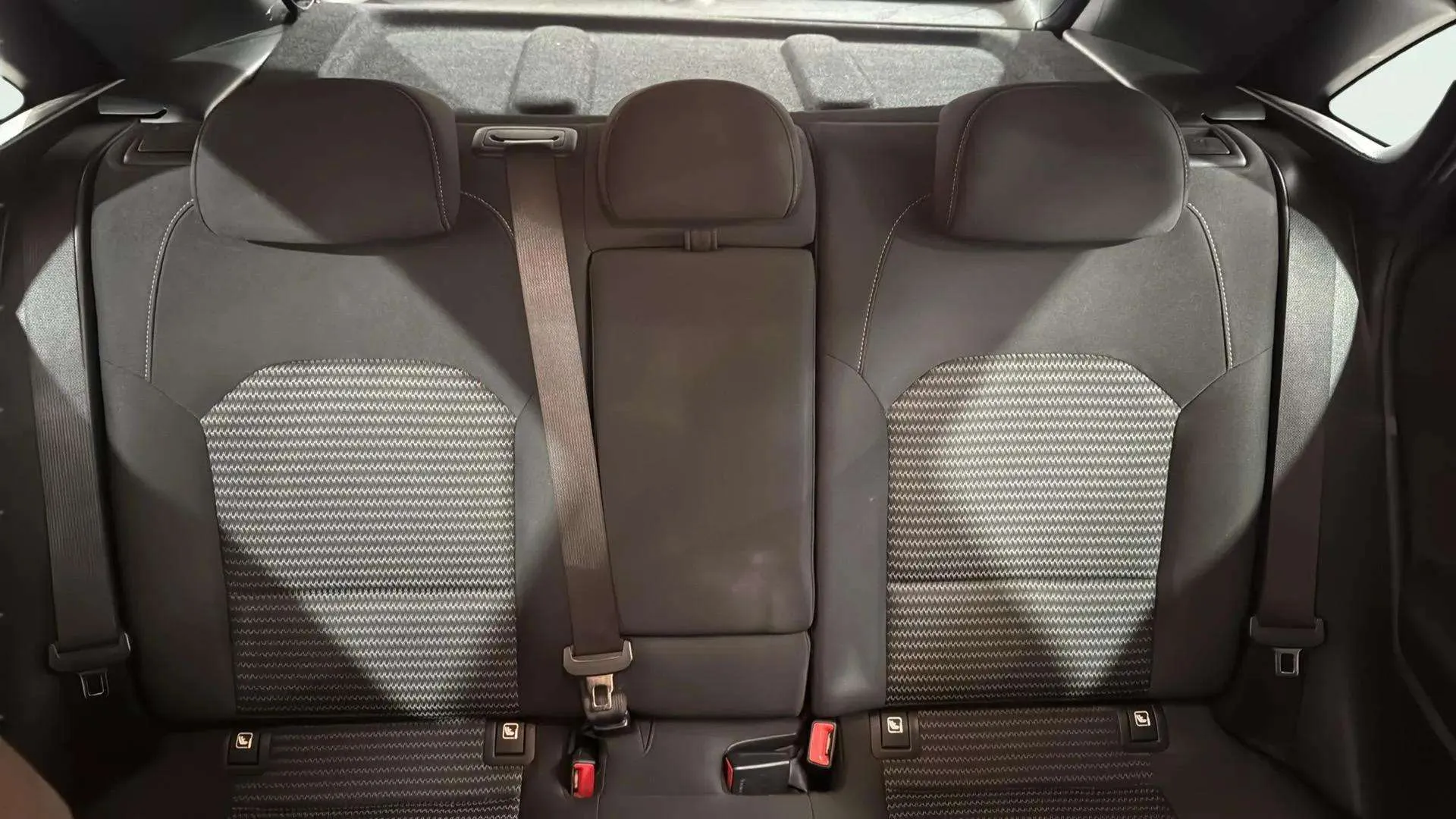 Kia Ceed 1.6 MHEV iMT Drive - foto 23