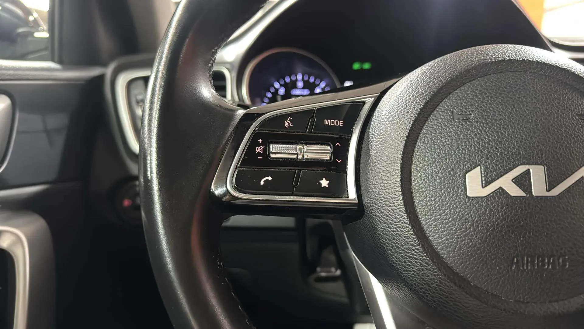 Kia Ceed 1.6 MHEV iMT Drive - foto 17