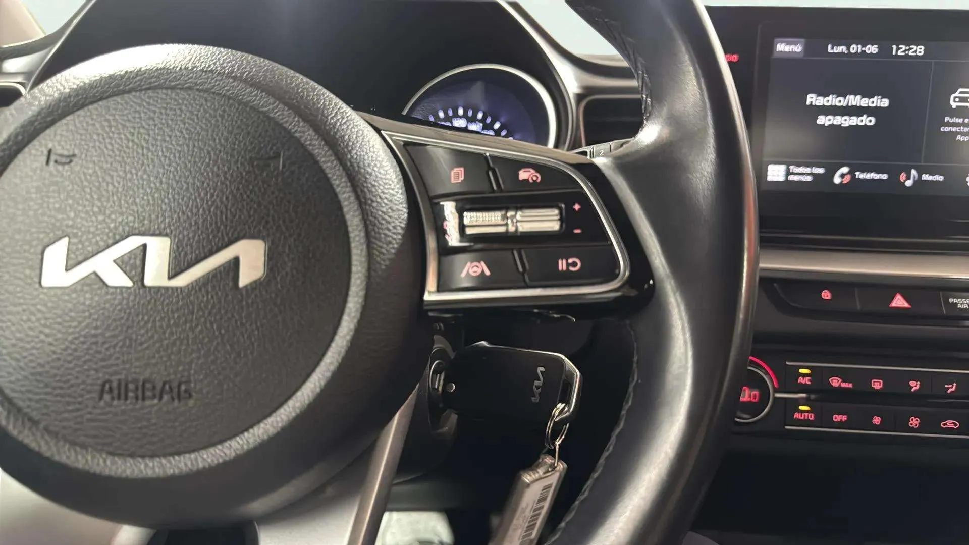 Kia Ceed 1.6 MHEV iMT Drive - foto 18