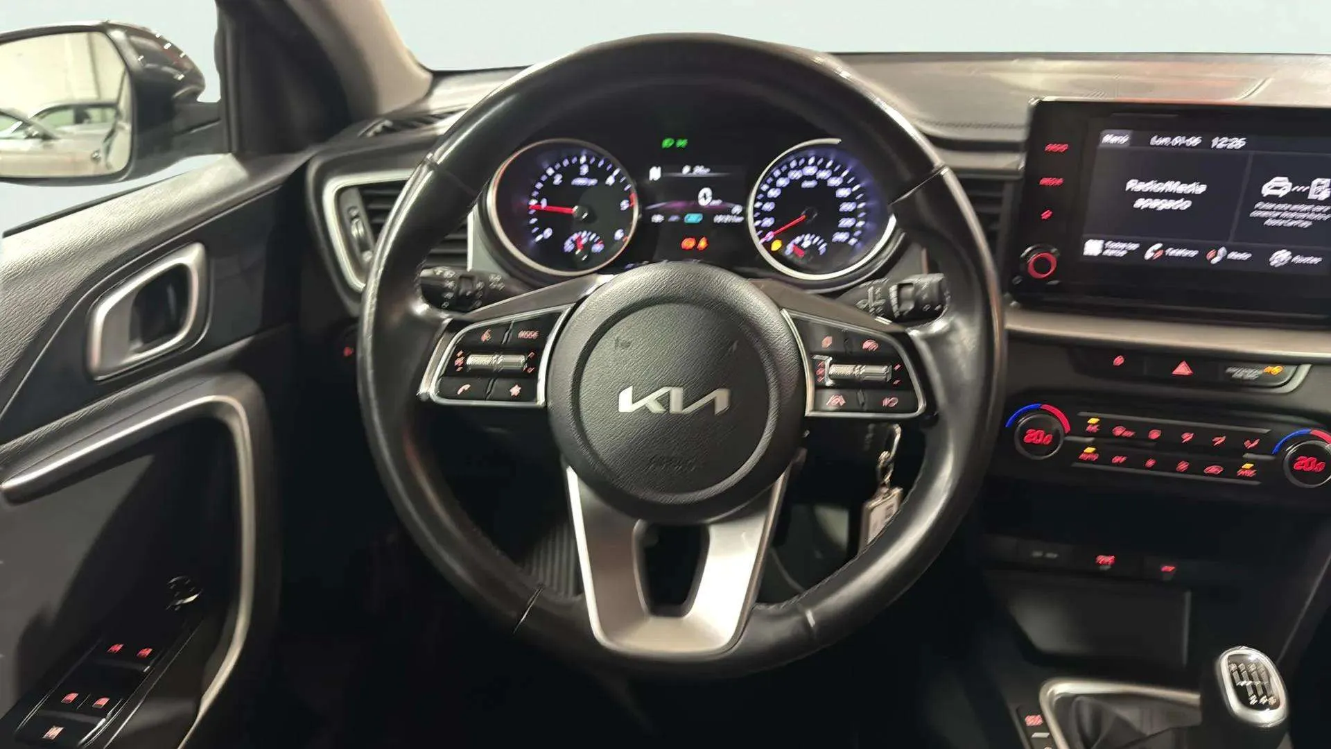 Kia Ceed 1.6 MHEV iMT Drive - foto 10