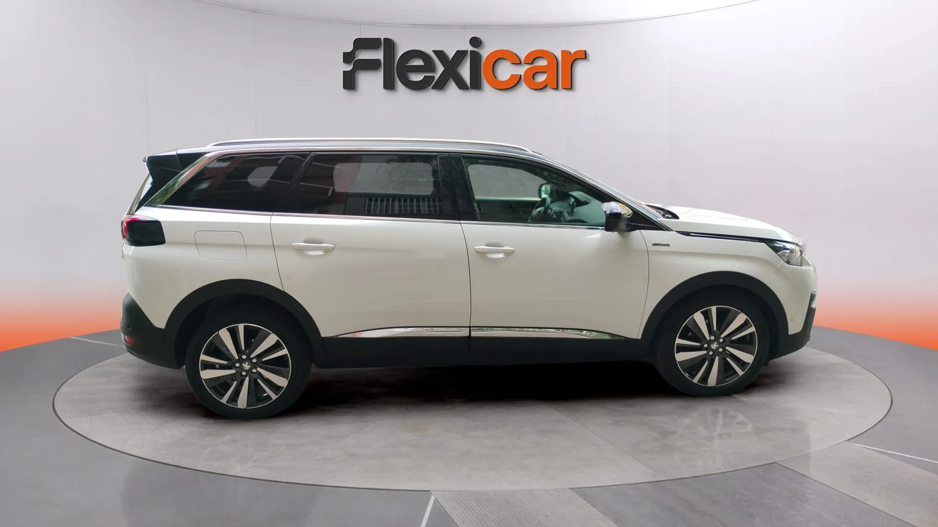 Peugeot 5008 GT-Line 1.6L THP EAT6 - foto 2