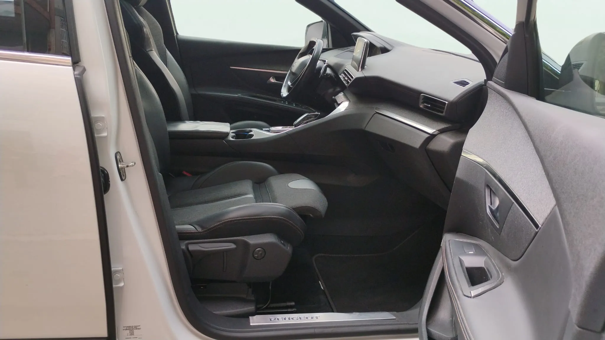 Peugeot 5008 GT-Line 1.6L THP EAT6 - foto 13