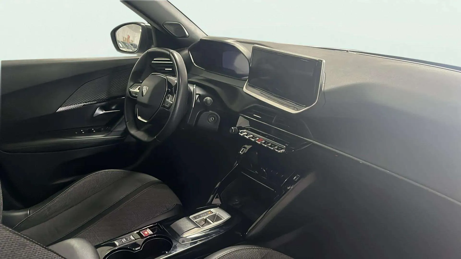 Peugeot 2008 Allure PureTech 130 EAT8 - foto 11