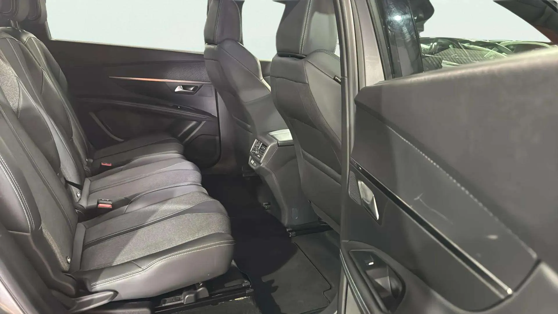 Peugeot 5008 1.2 PureTech Allure Pack - foto 22
