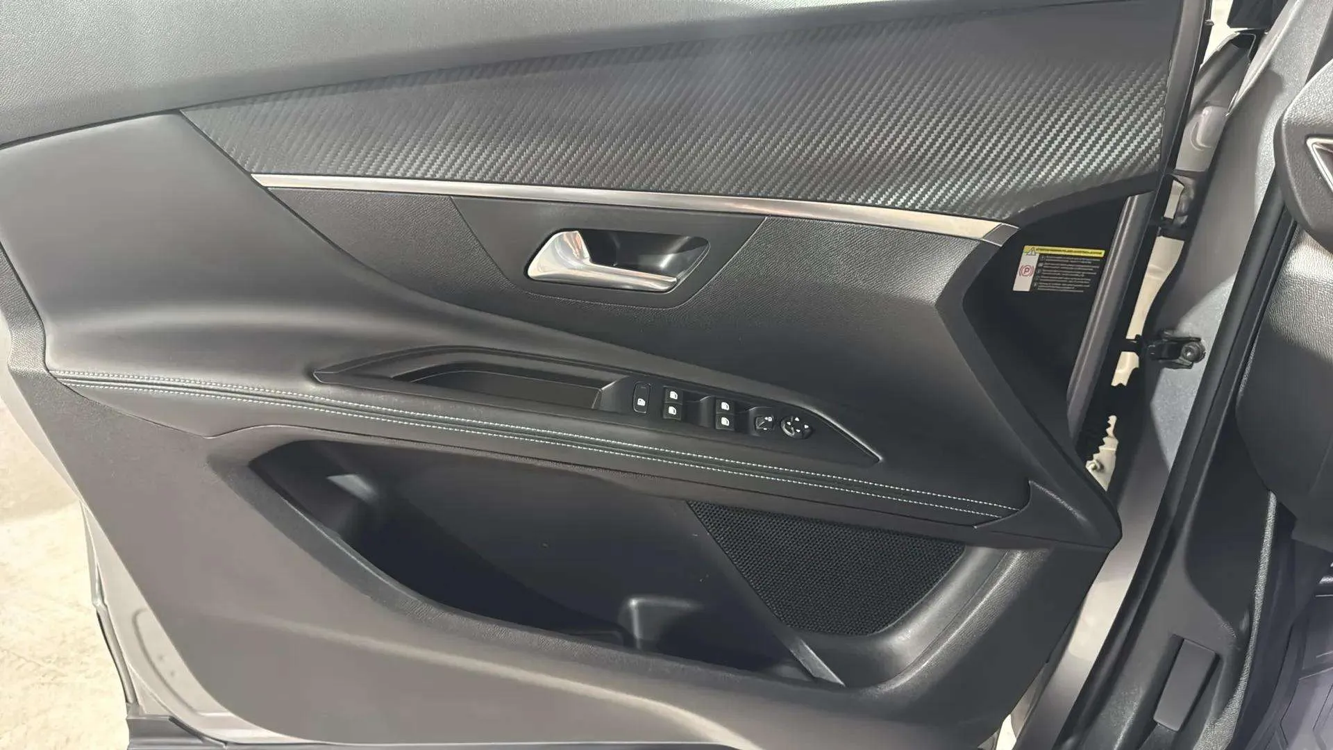 Peugeot 5008 1.2 PureTech Allure Pack - foto 26