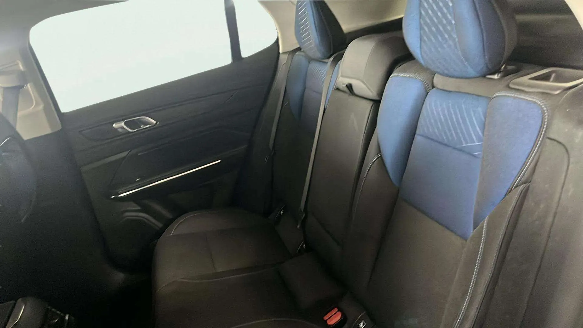Lynk & Co 01 1.5 PHEV - foto 22