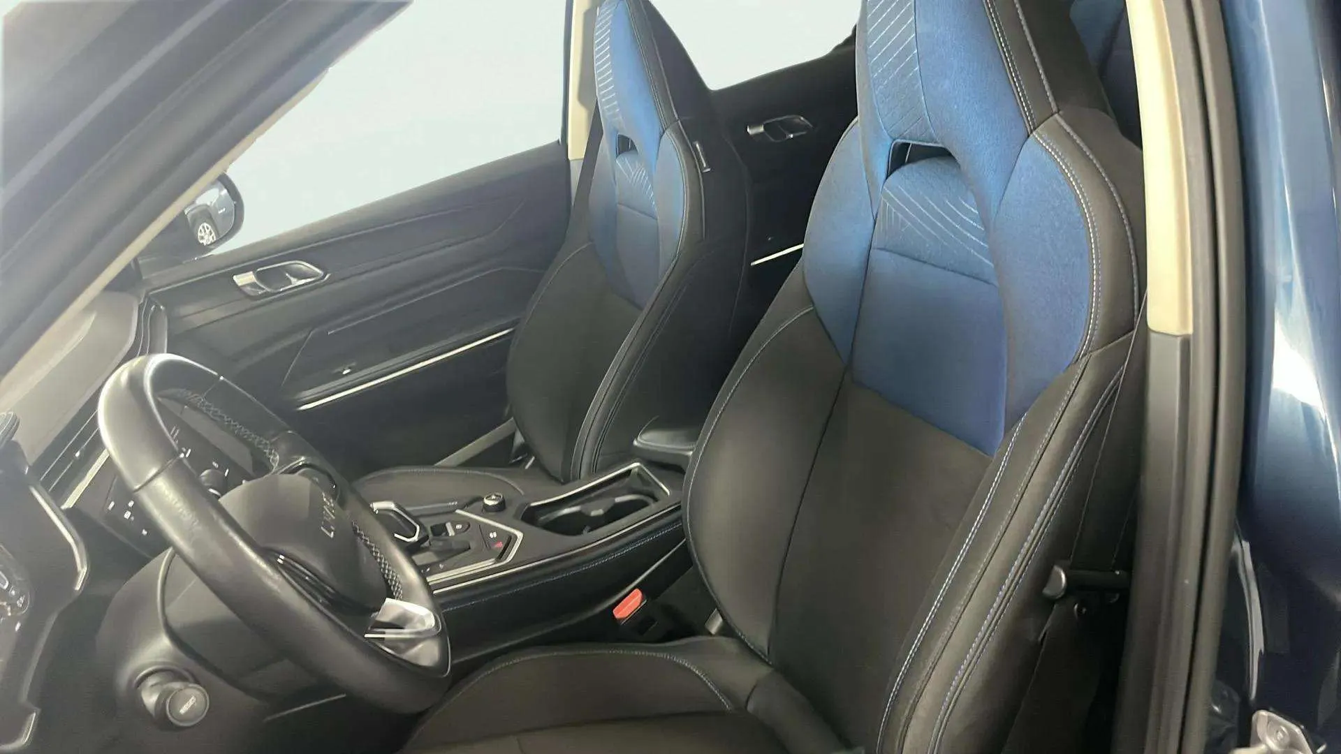 Lynk & Co 01 1.5 PHEV - foto 21