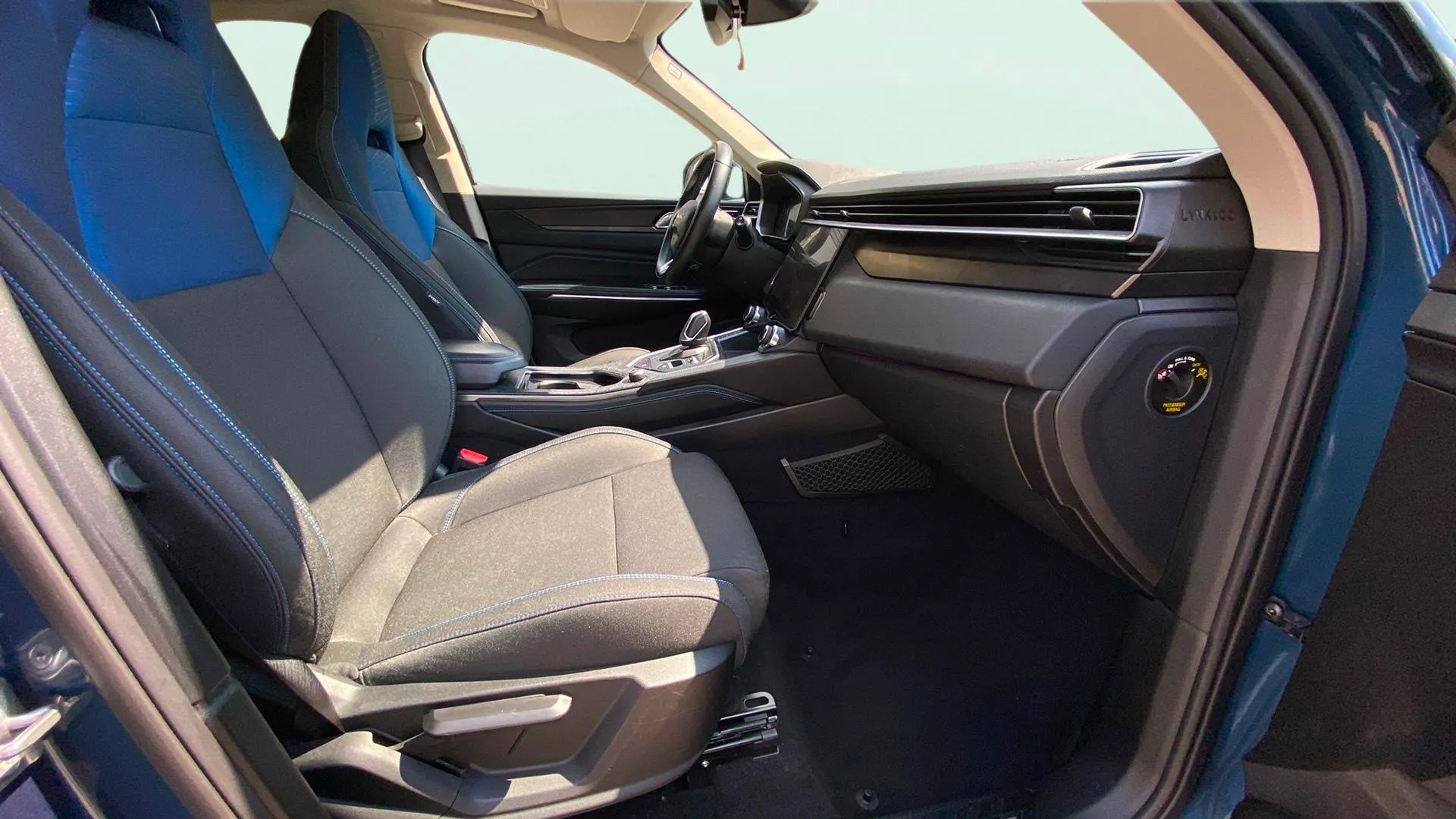 Lynk & Co 01 1.5 PHEV - foto 9