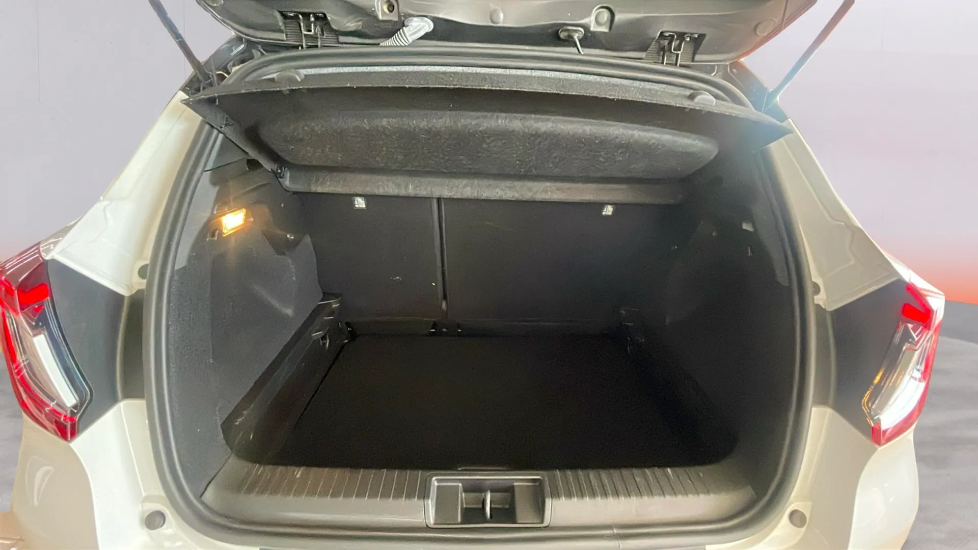 Mitsubishi ASX 130T MHEV Kaiteki DCT - foto 13