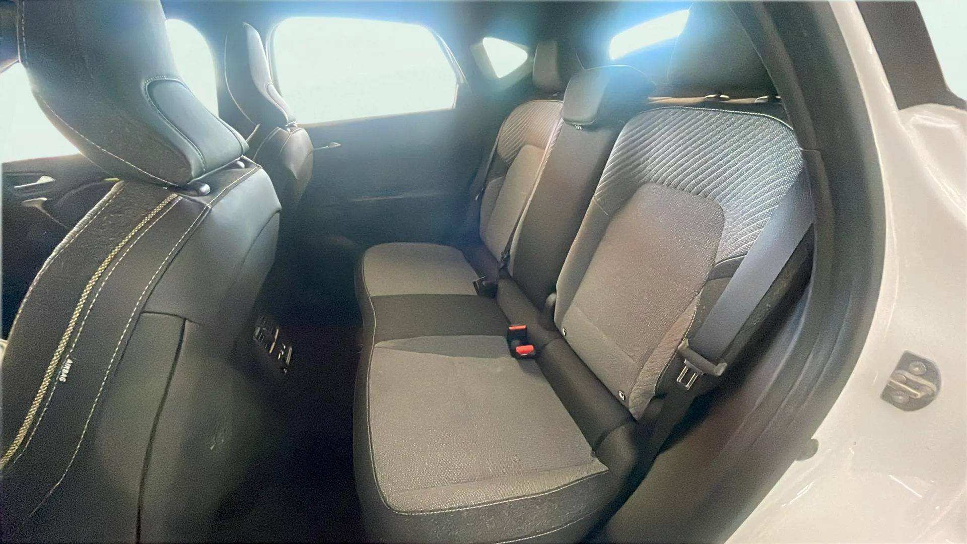 Mitsubishi ASX 130T MHEV Kaiteki DCT - foto 12