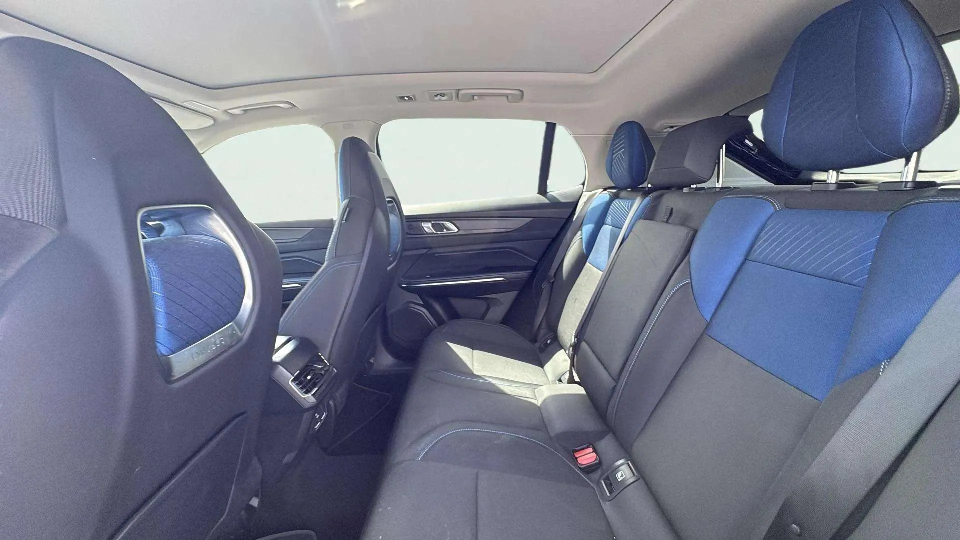 Lynk & Co 01 1.5 PHEV - foto 19