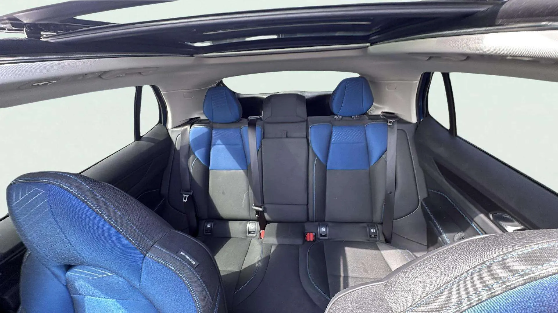 Lynk & Co 01 1.5 PHEV - foto 21
