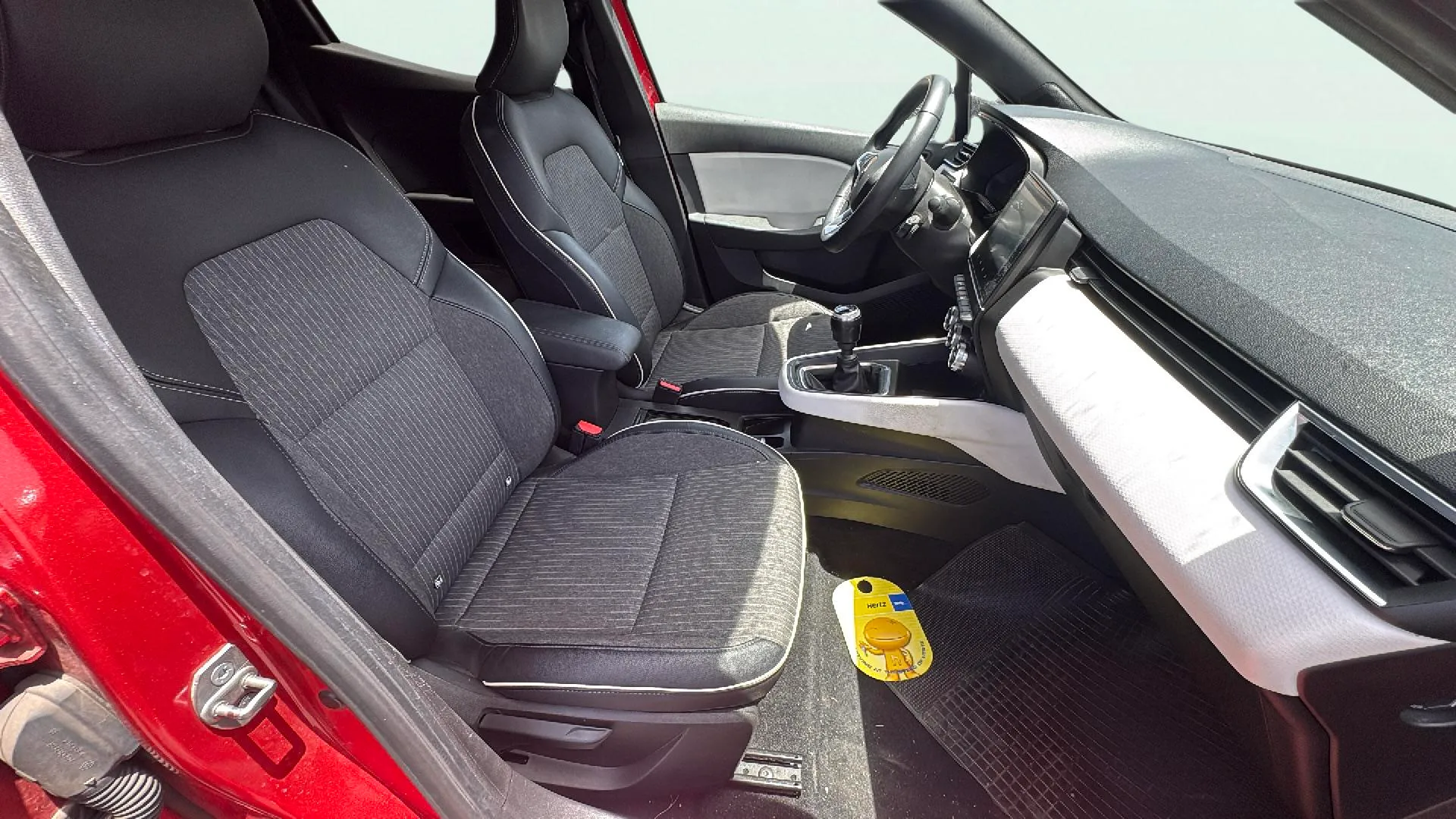 Renault Clio Techno TCe - foto 12