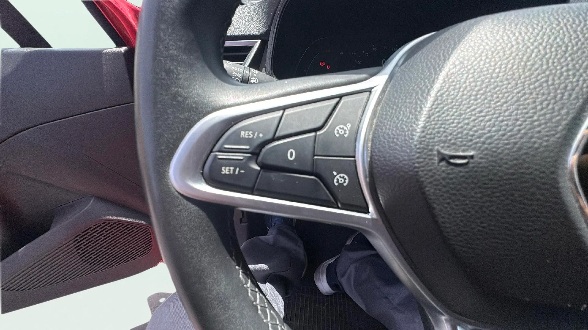 Renault Clio Techno TCe - foto 17