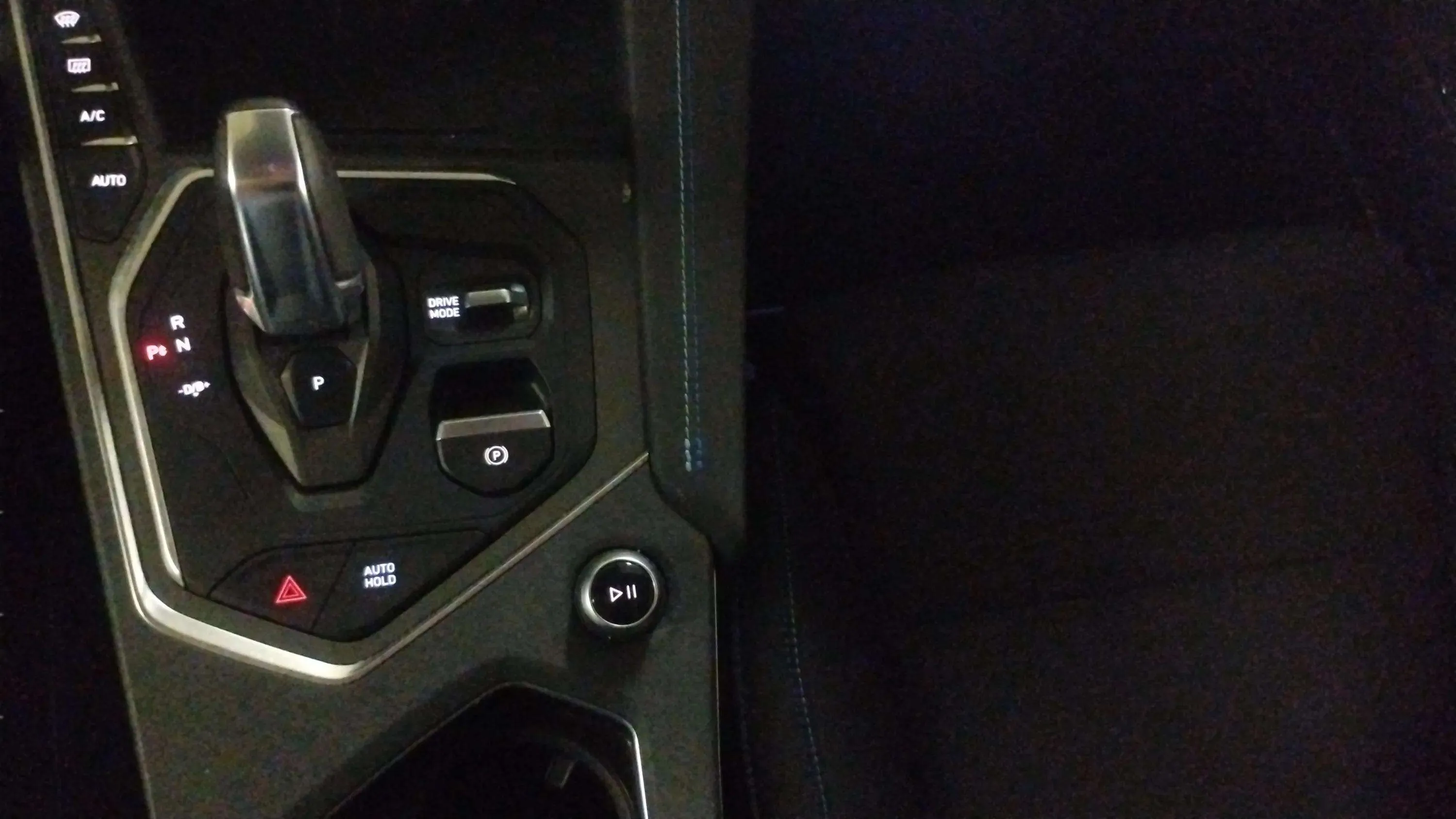 Lynk & Co 01 1.5 PHEV - foto 16