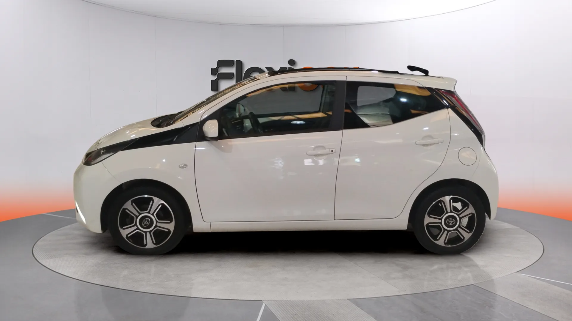 Toyota Aygo 1.0 70 x-wave - foto 5