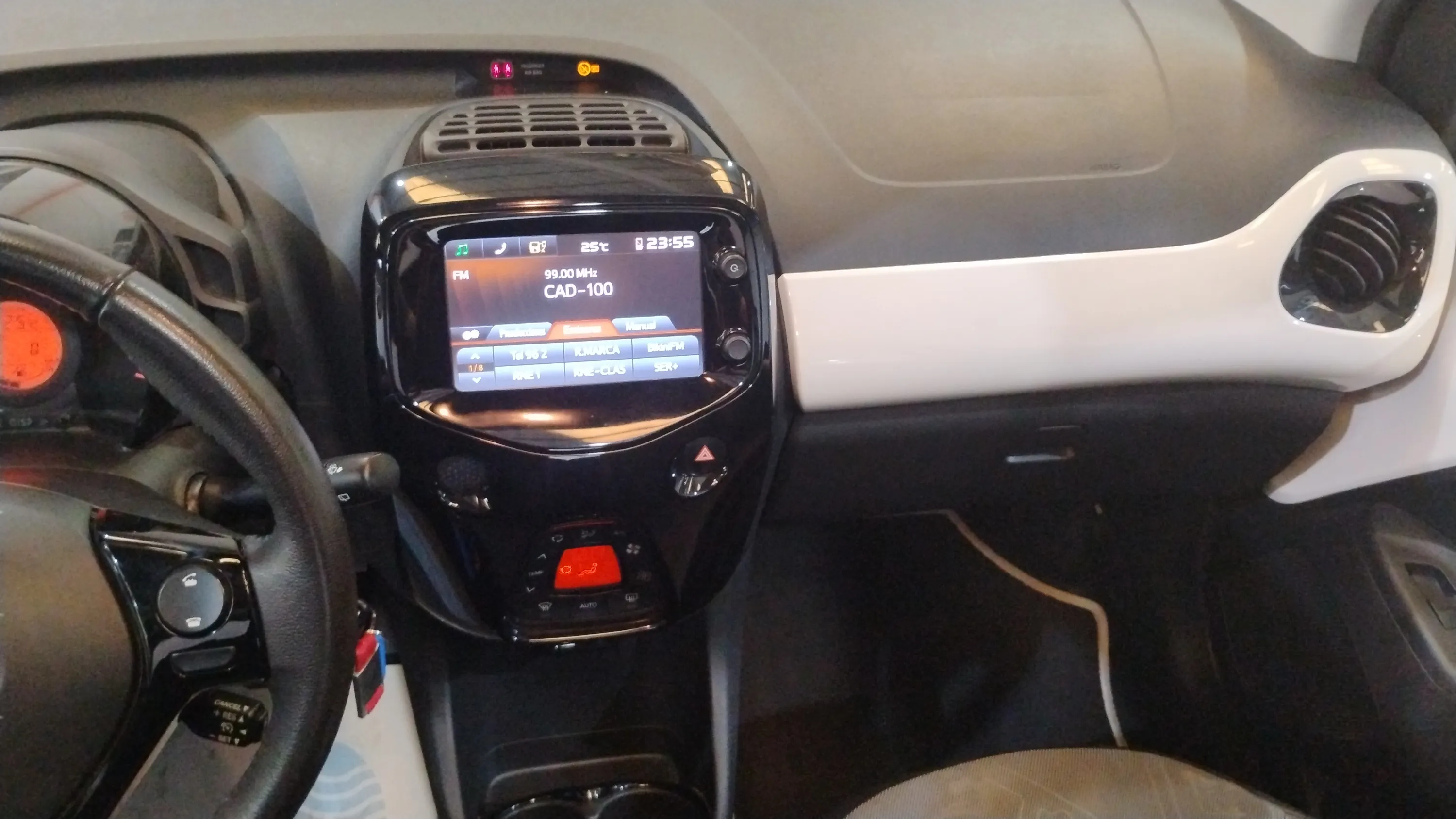 Toyota Aygo 1.0 70 x-wave - foto 11