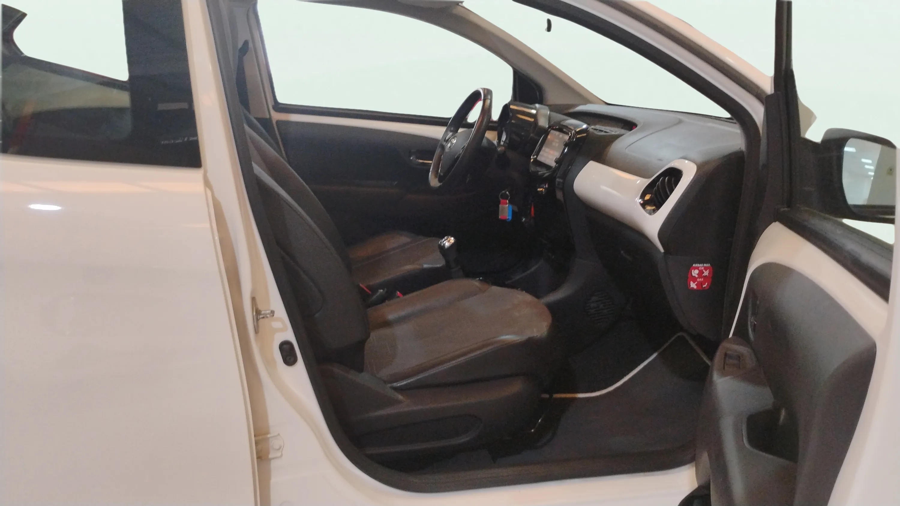 Toyota Aygo 1.0 70 x-wave - foto 13