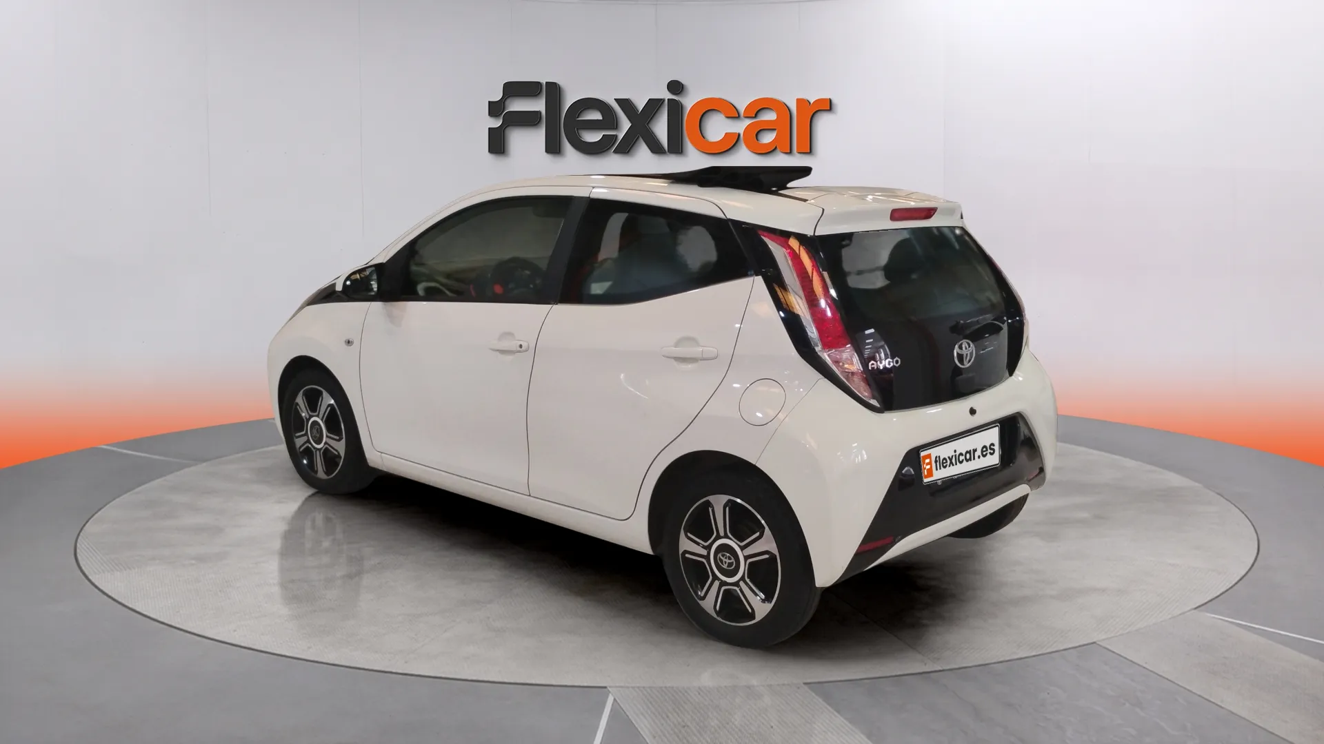 Toyota Aygo 1.0 70 x-wave - foto 8