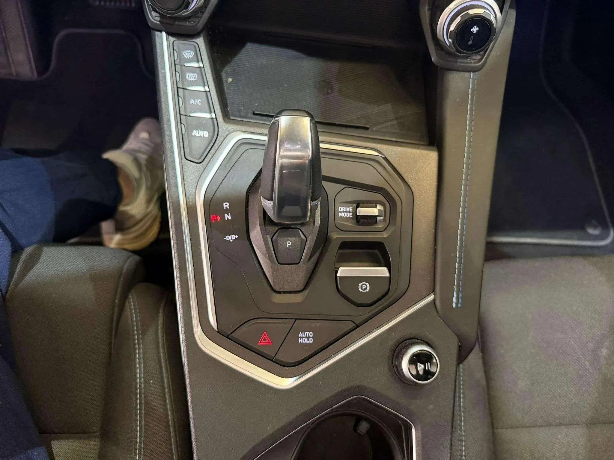 Lynk & Co 01 1.5 PHEV - foto 10