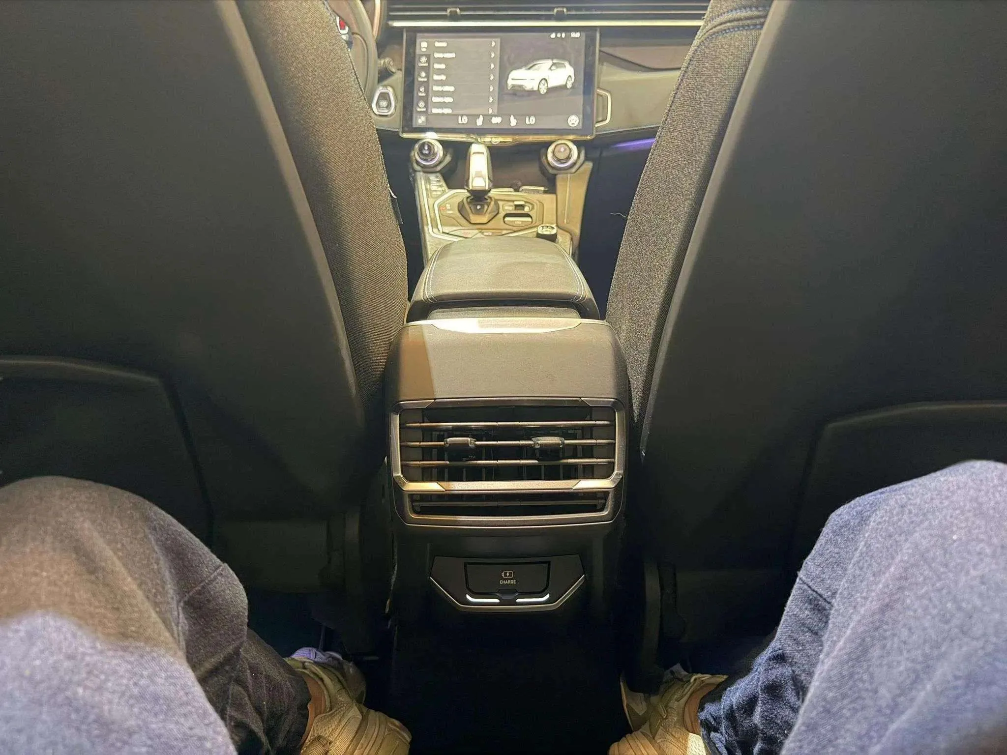 Lynk & Co 01 1.5 PHEV - foto 30