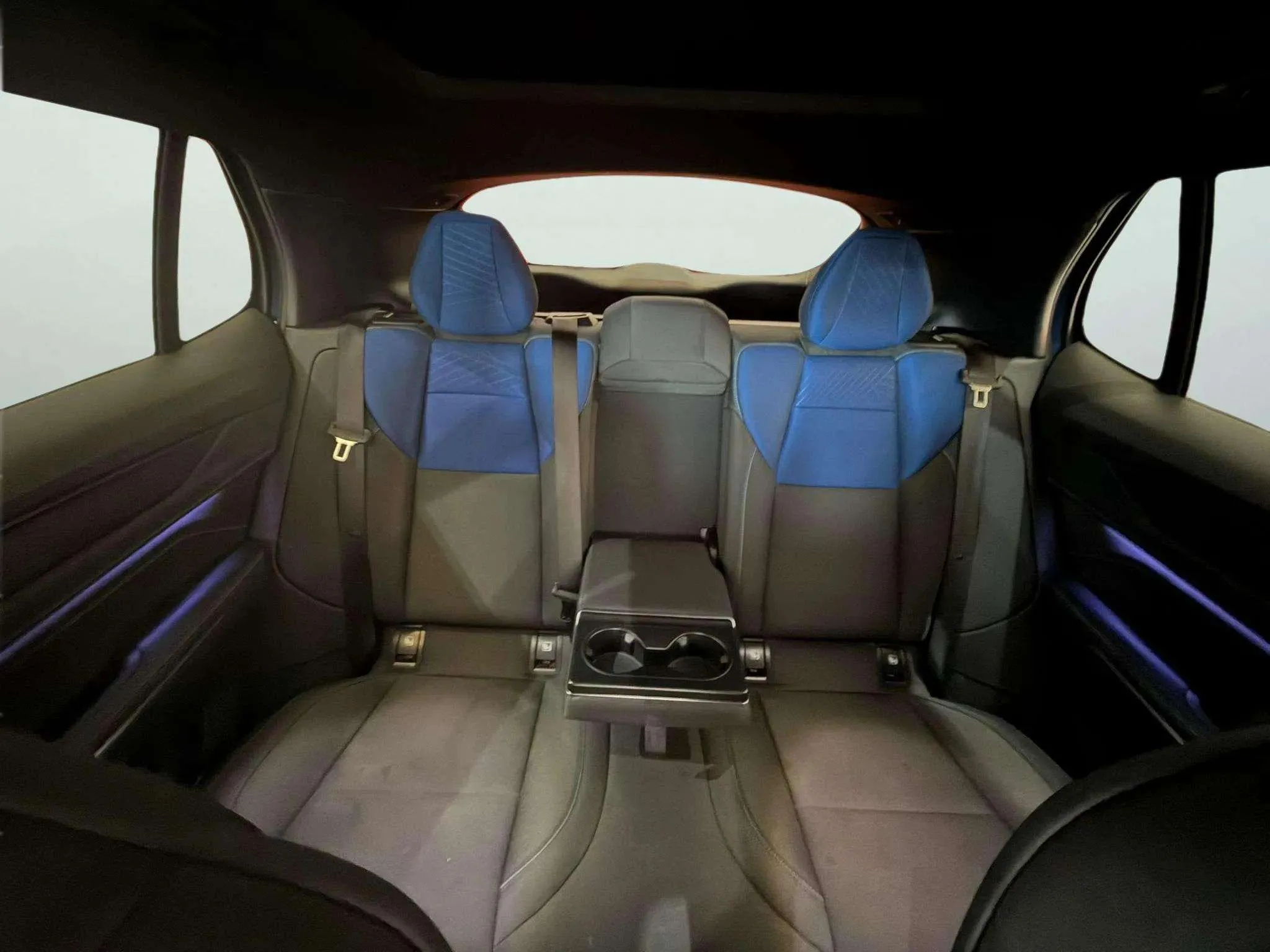 Lynk & Co 01 1.5 PHEV - foto 27