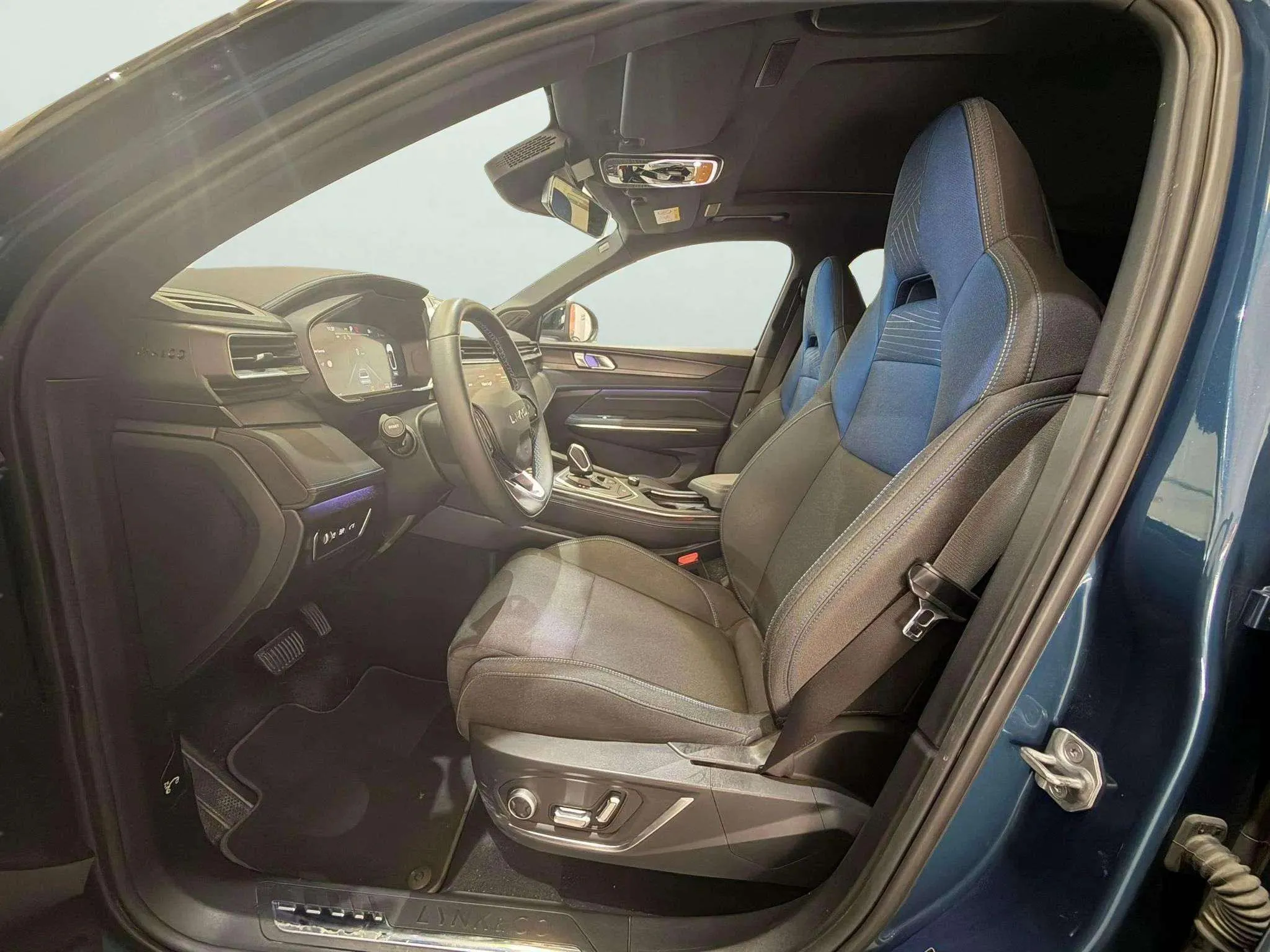 Lynk & Co 01 1.5 PHEV - foto 8