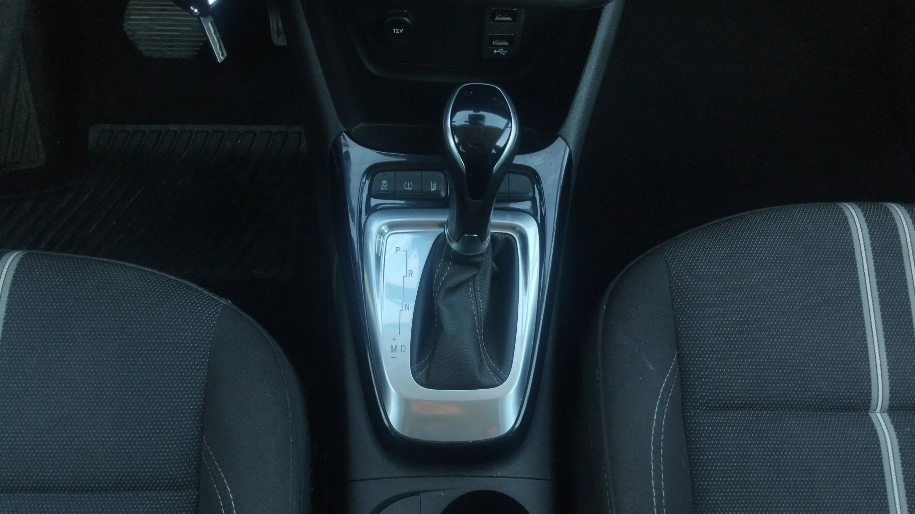 Opel Crossland 1.2 Elegance AT6 - foto 18