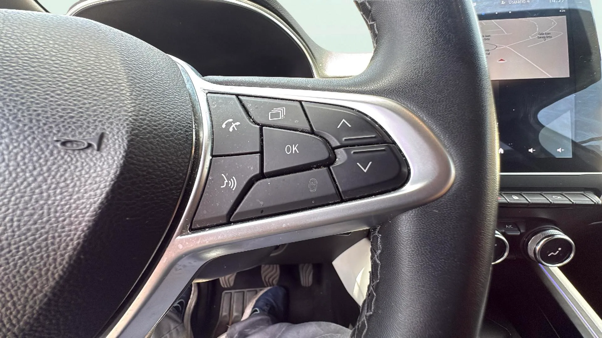 Renault Clio Techno TCe - foto 18