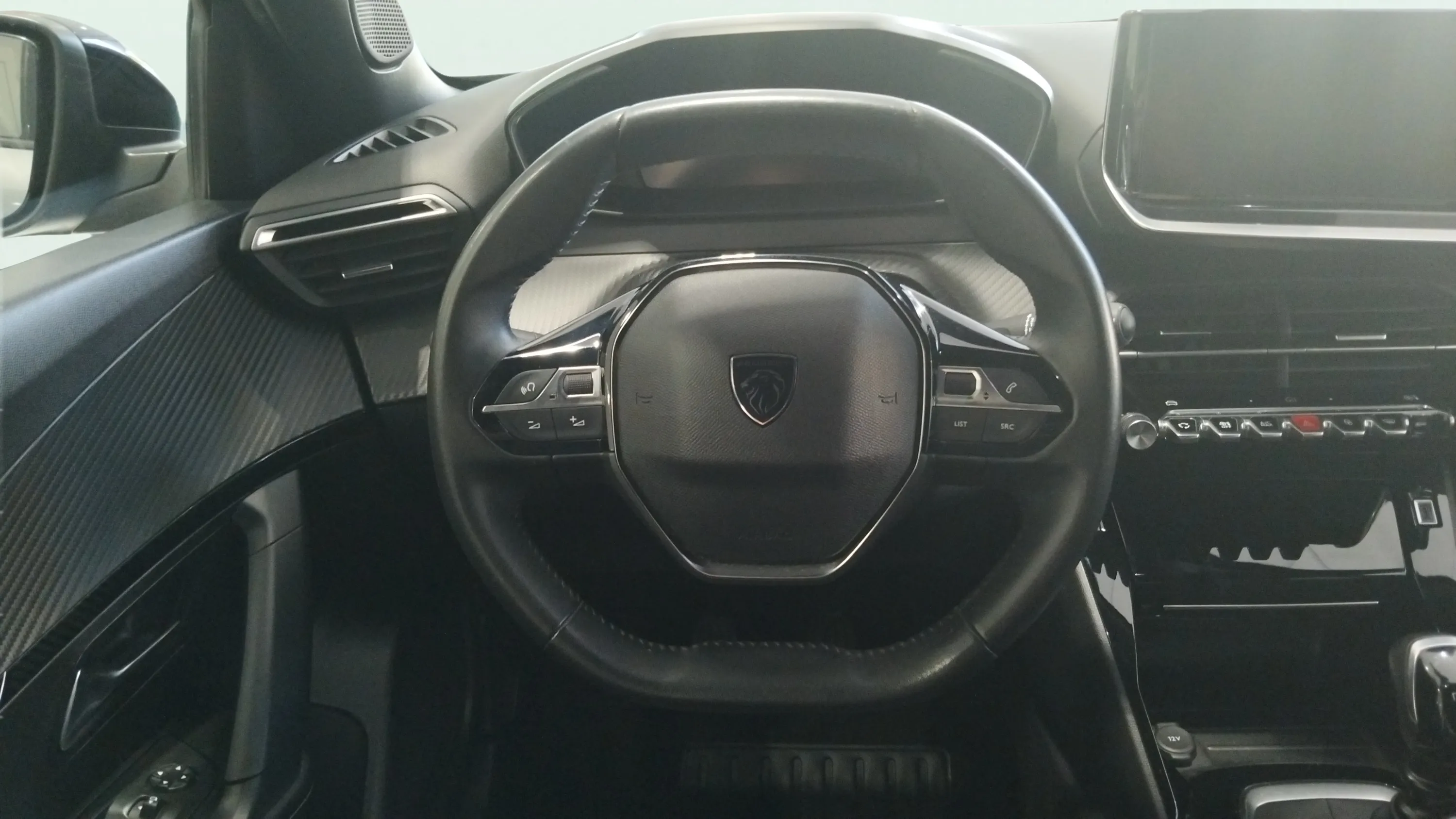 Peugeot 2008 Allure PureTech 100 - foto 12