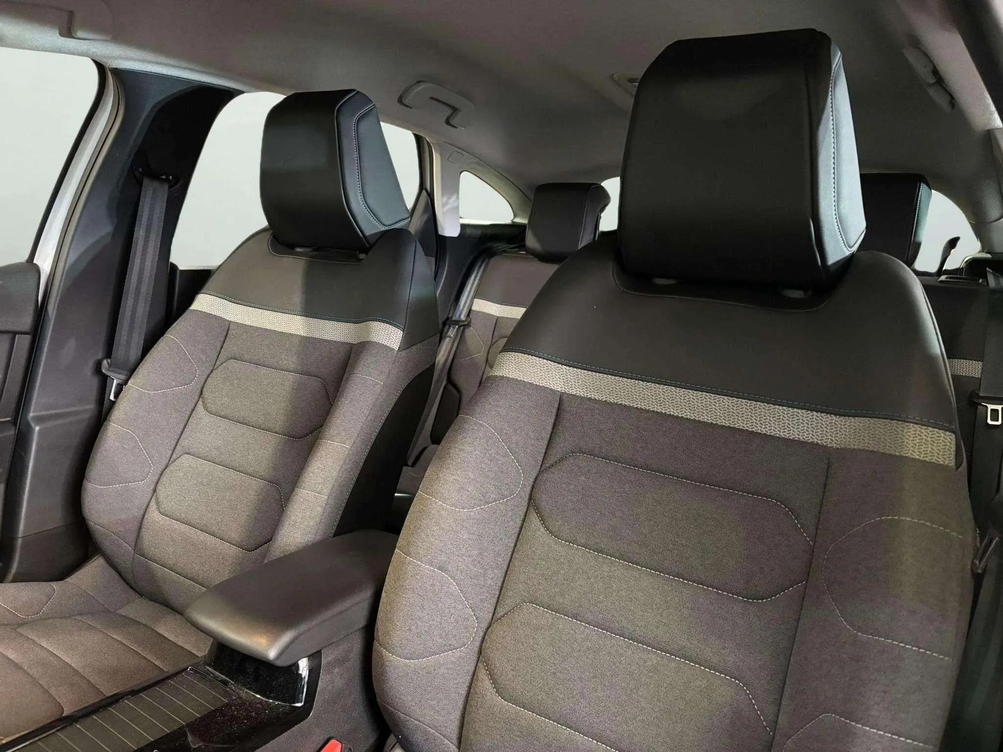 Citroën C4 BlueHDi 130 EAT8 Feel Pack - foto 15