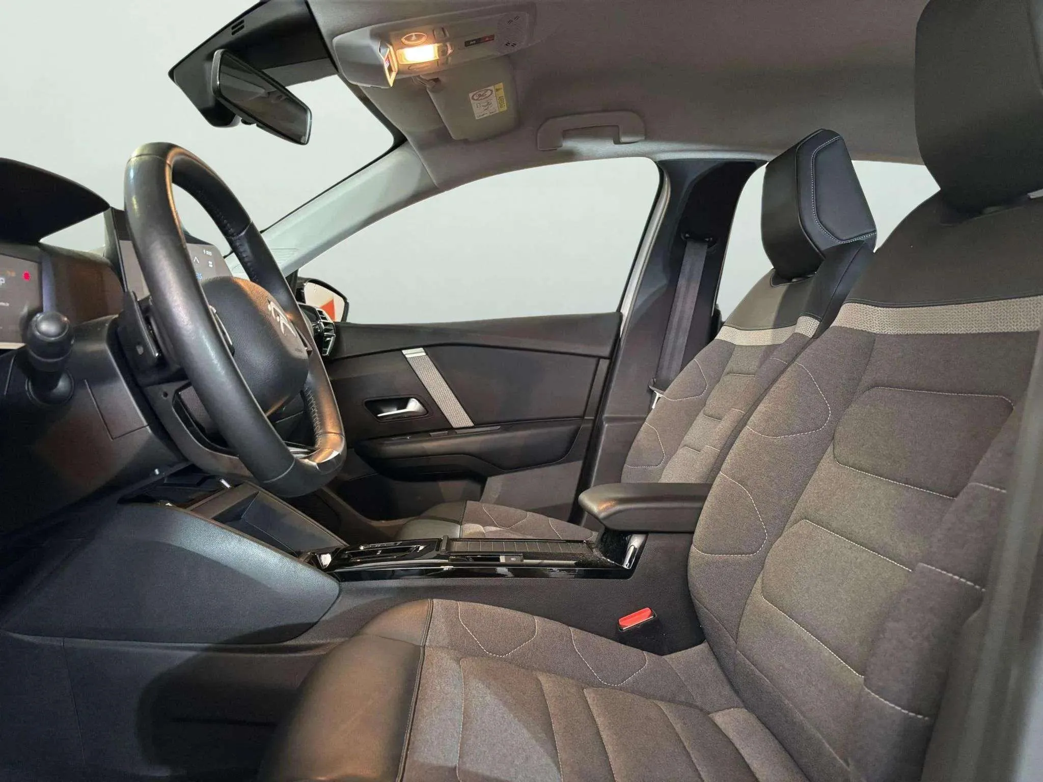 Citroën C4 BlueHDi 130 EAT8 Feel Pack - foto 14