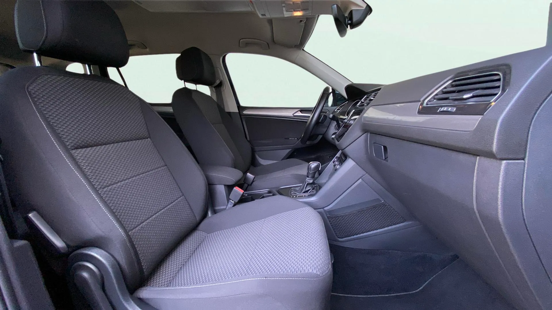 Volkswagen Tiguan Life 2.0 TDI DSG - foto 13