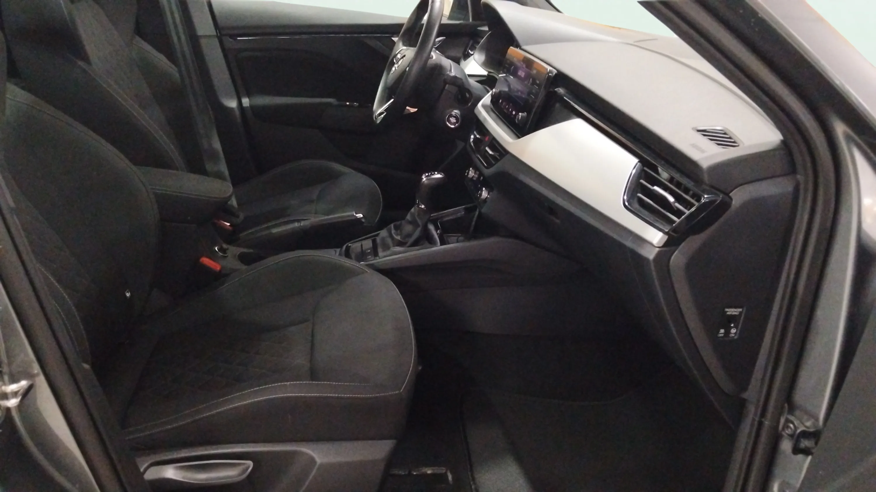 Škoda Kamiq 1.0 TSI DSG Sport - foto 11
