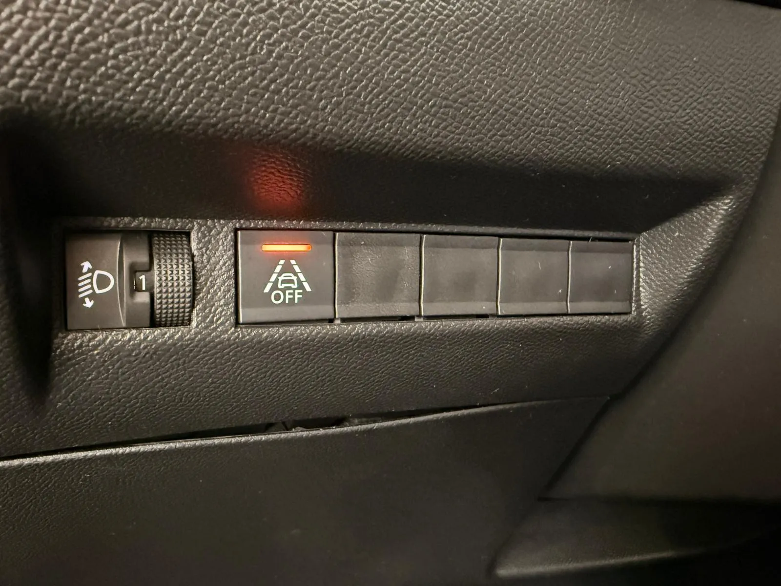 Peugeot 2008 Active Pack PureTech 100 BVM6 - foto 19