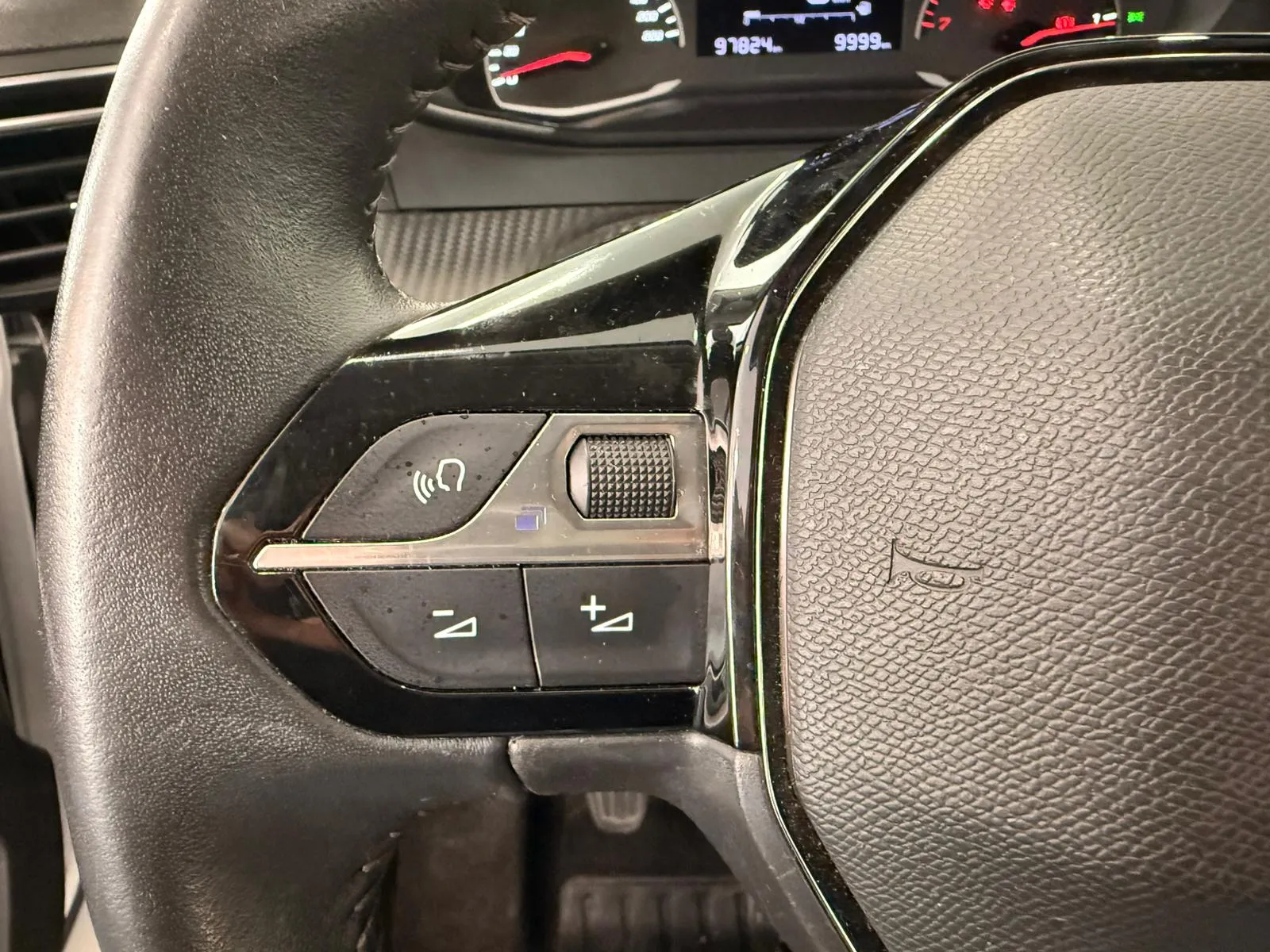 Peugeot 2008 Active Pack PureTech 100 BVM6 - foto 14