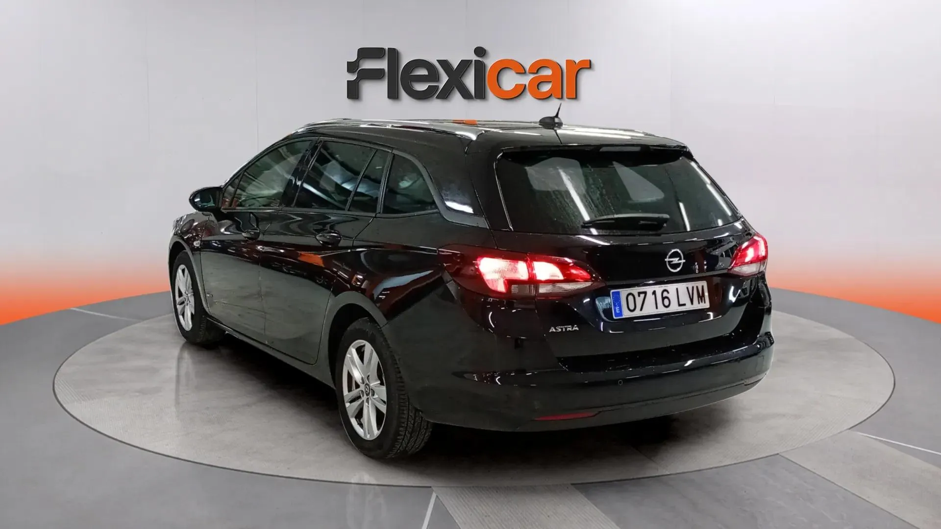 Opel Astra 1.4T SHT Ultimate CVT ST - foto 4