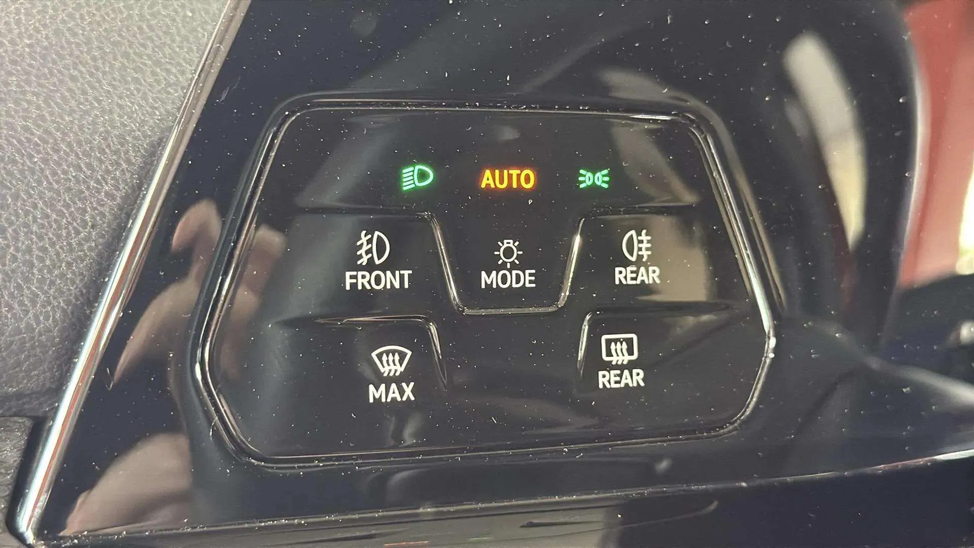 Volkswagen Golf GTI 2.0 TSI DSG - foto 16