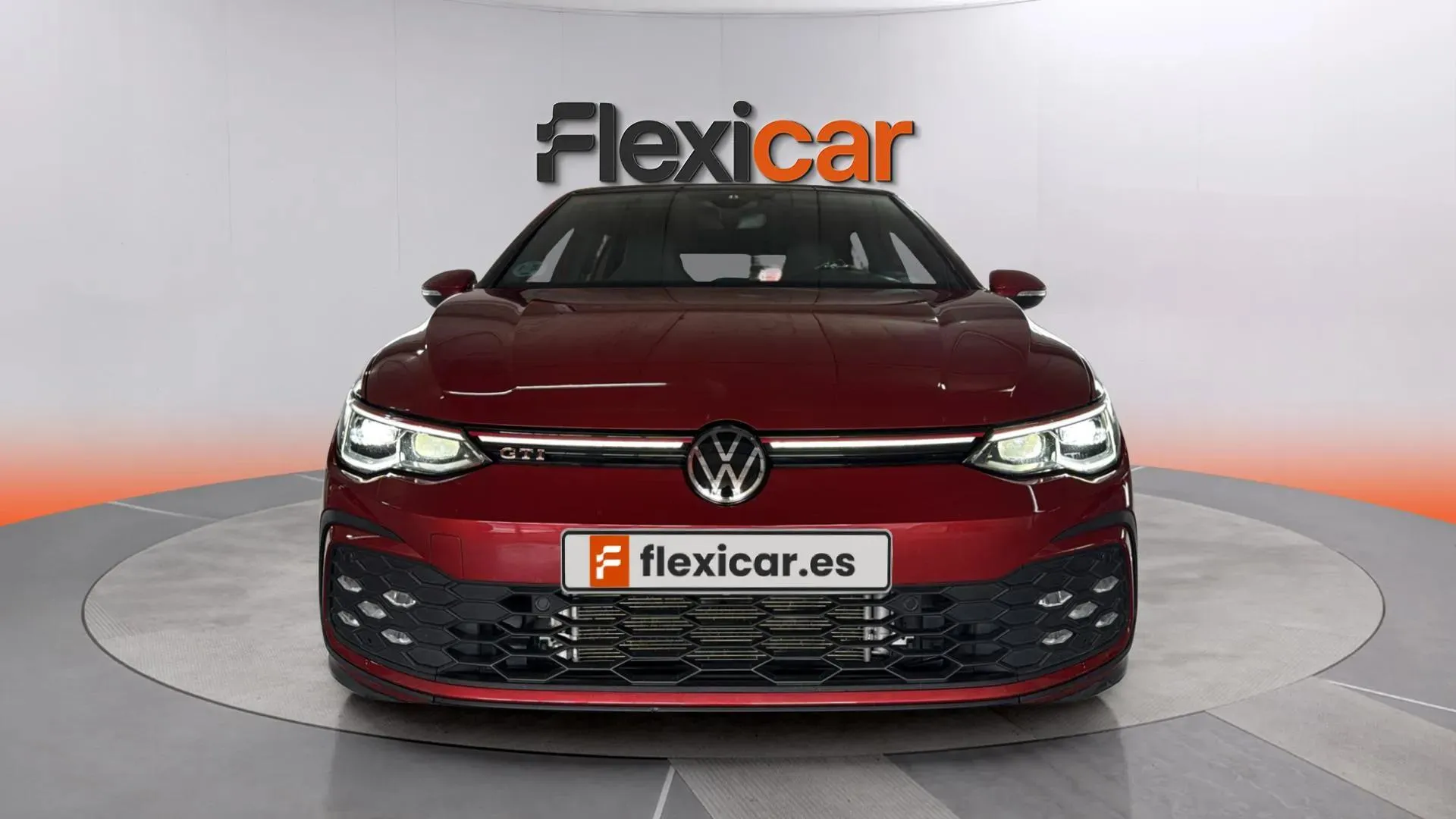 Volkswagen Golf GTI 2.0 TSI DSG - foto 2