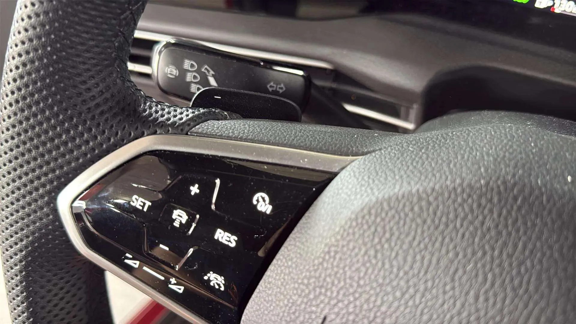 Volkswagen Golf GTI 2.0 TSI DSG - foto 17